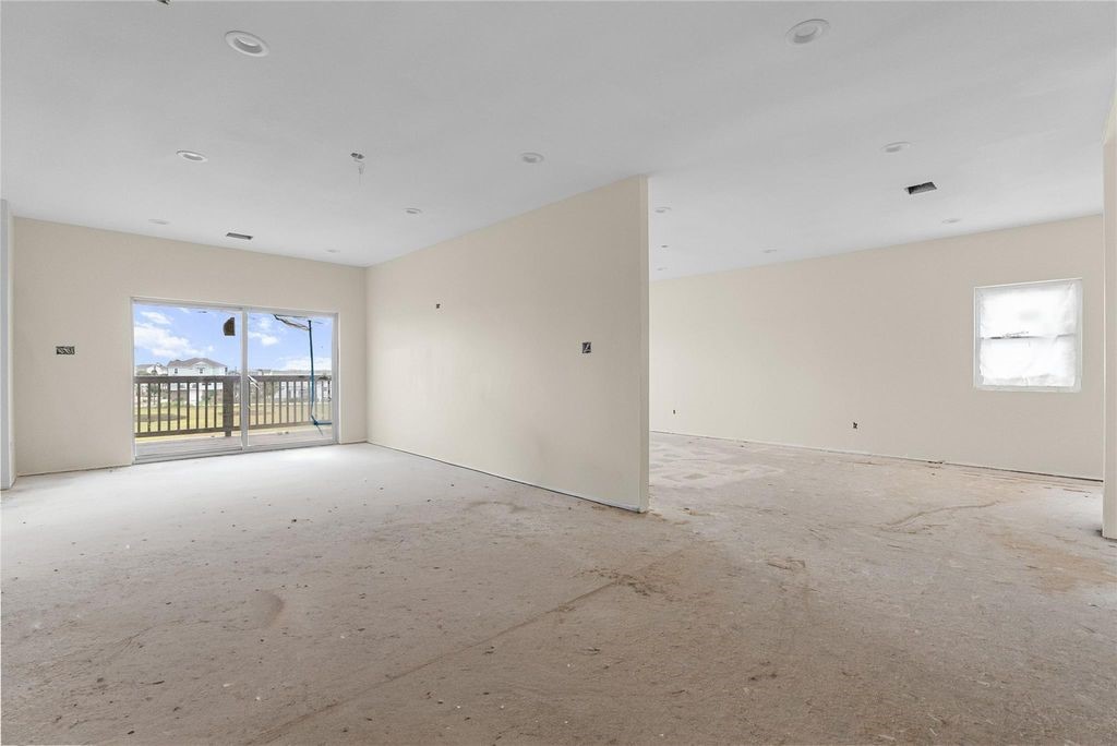 9305 Vista Bella, Galveston, TX 77554
