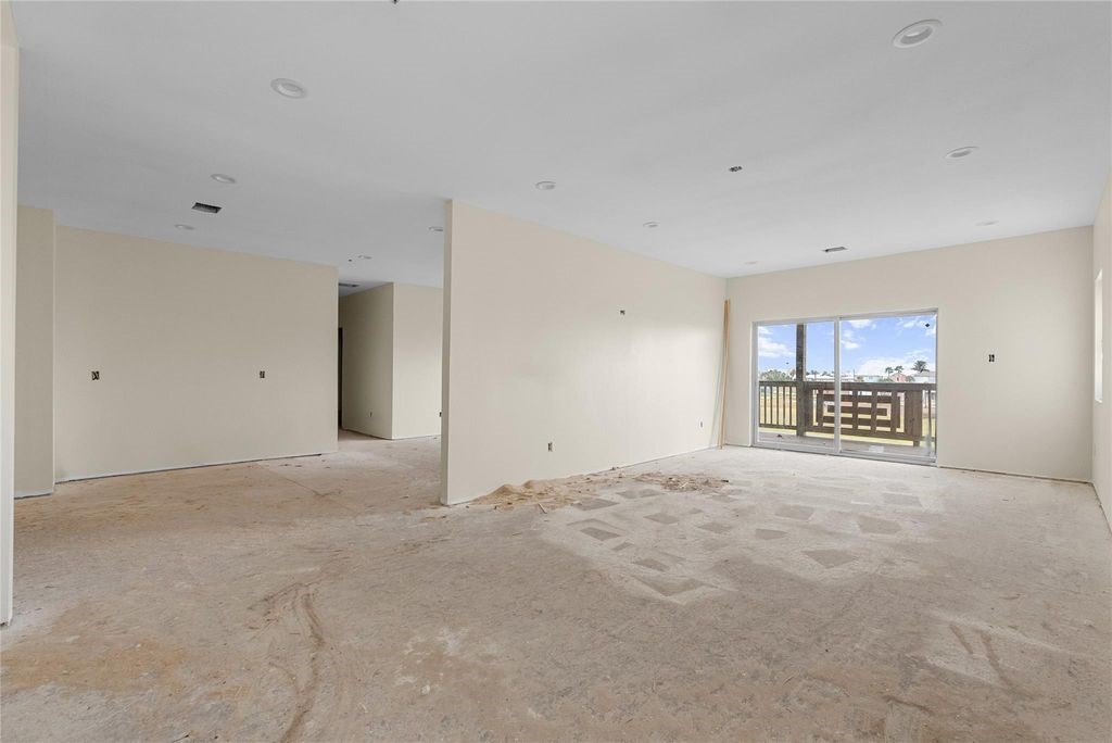 9305 Vista Bella, Galveston, TX 77554