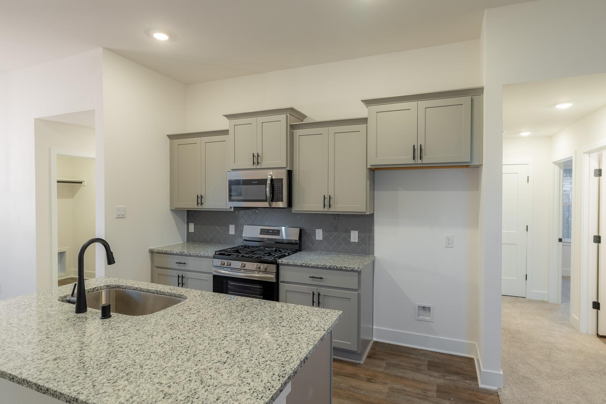 4406 W Bayou Maison Circle, Dickinson, TX 77539