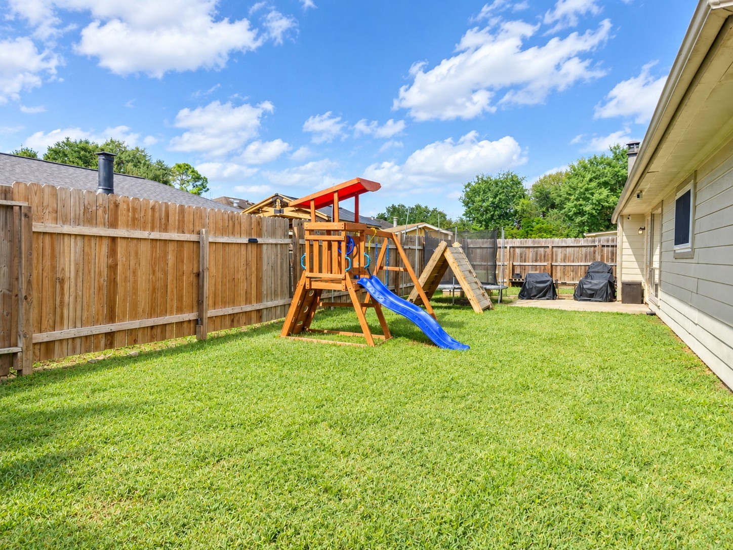 8307 Blossom Bell Lane, Houston, TX 77489