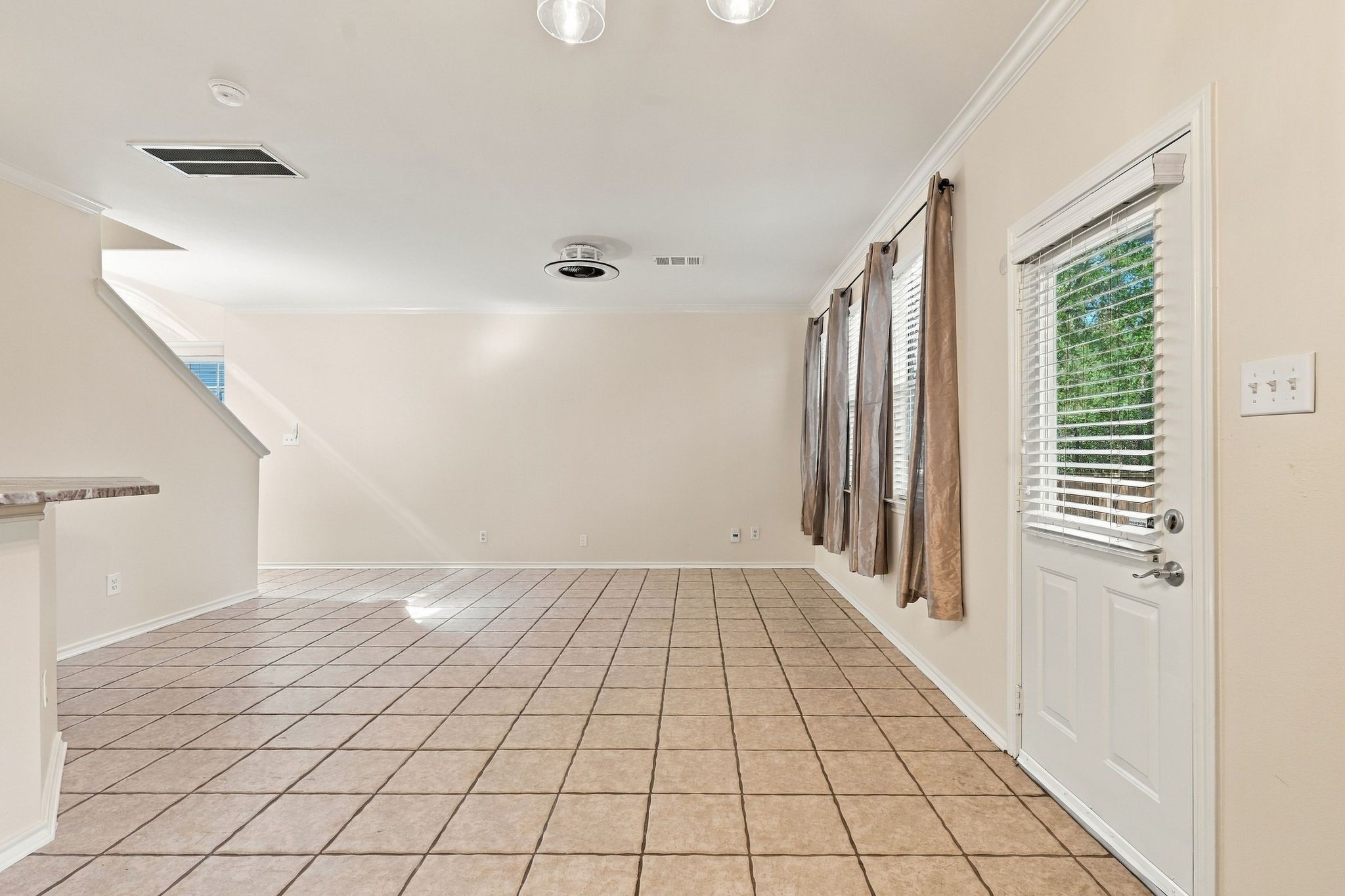 142 N Camellia Grove Circle, The Woodlands, TX 77382
