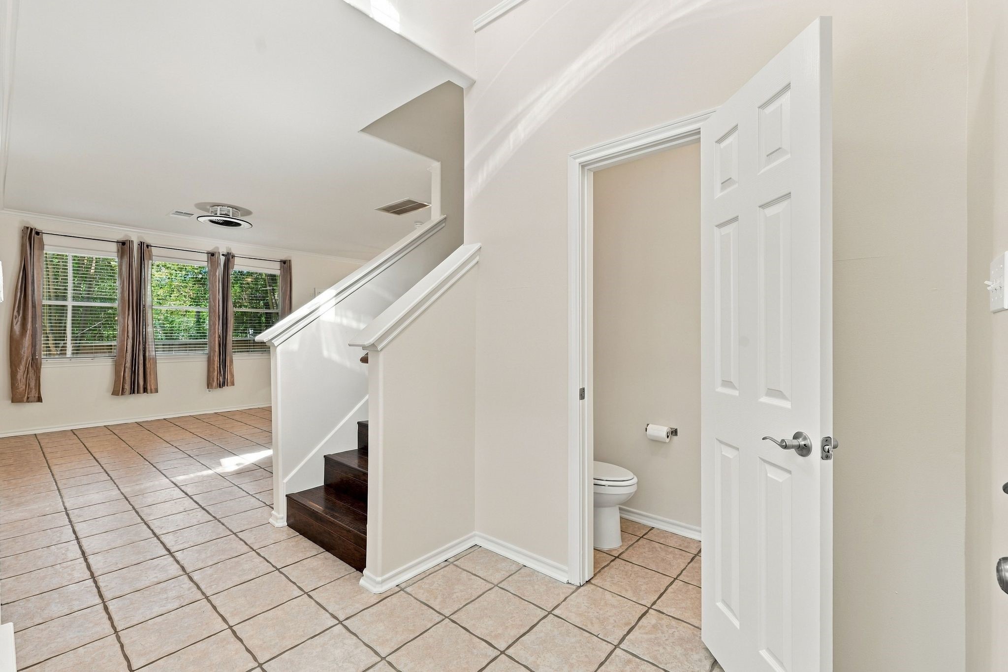 142 N Camellia Grove Circle, The Woodlands, TX 77382