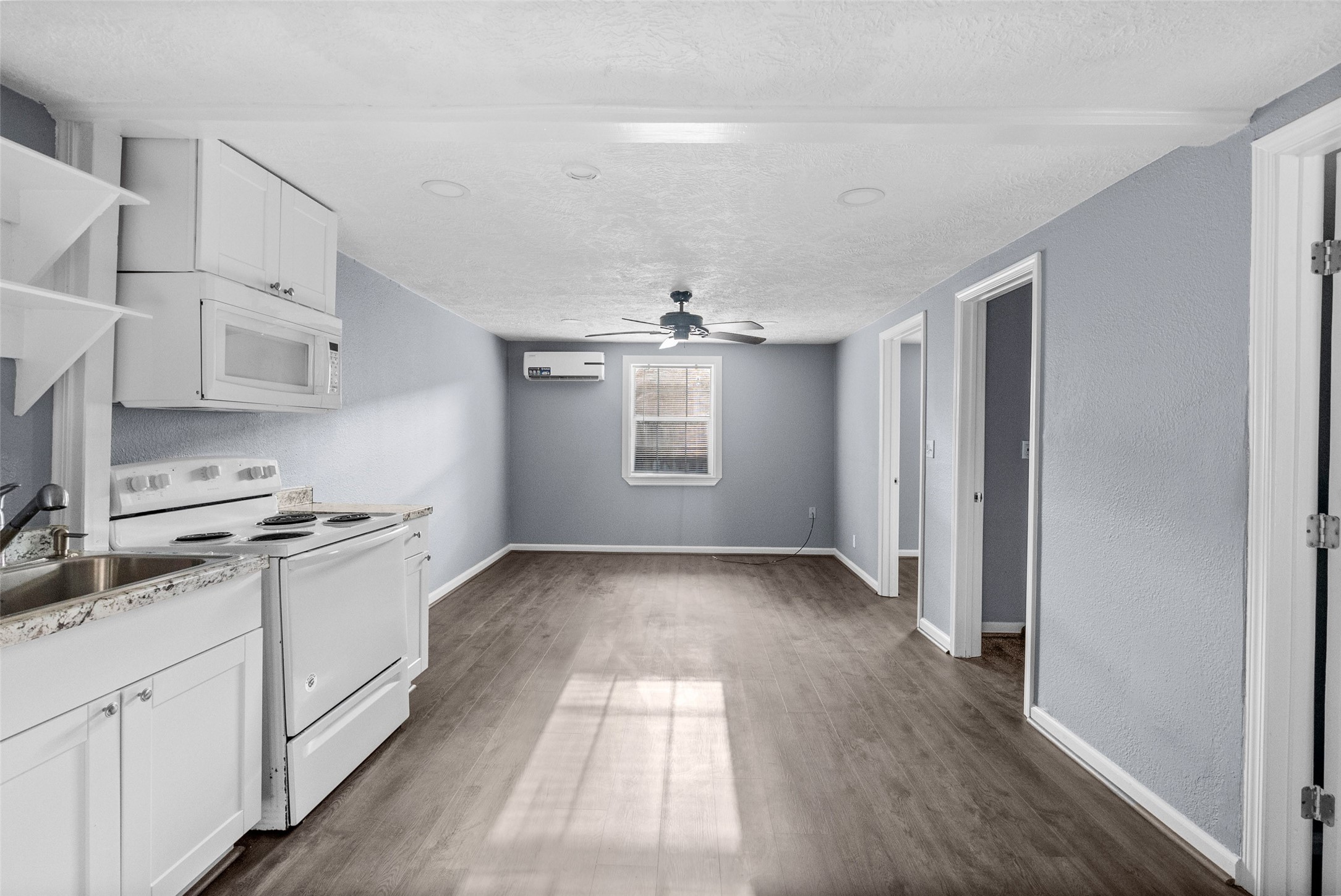 4126 Paladino Street, #4130, Bacliff, TX 77518