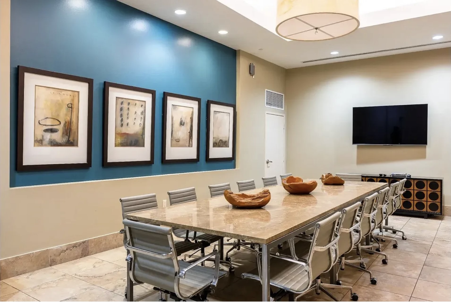 Elevate your workday or special gathering in the beautifully appointed resident conference room. Featuring an oversized meeting table, multimedia capabilities, and elegant contemporary finishes, this versatile space is perfect for business meetings, presentations, collaborative work sessions or private events.