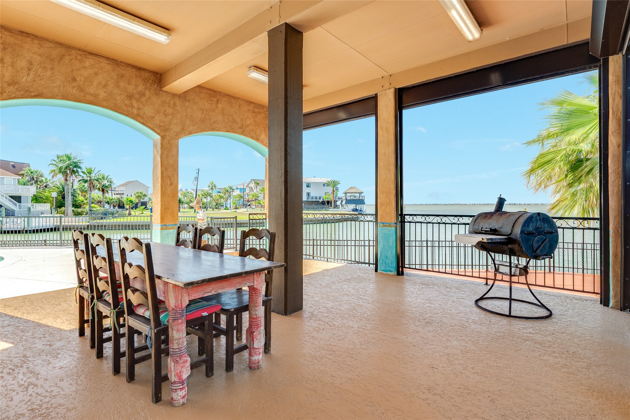 Ground level entertainment space
