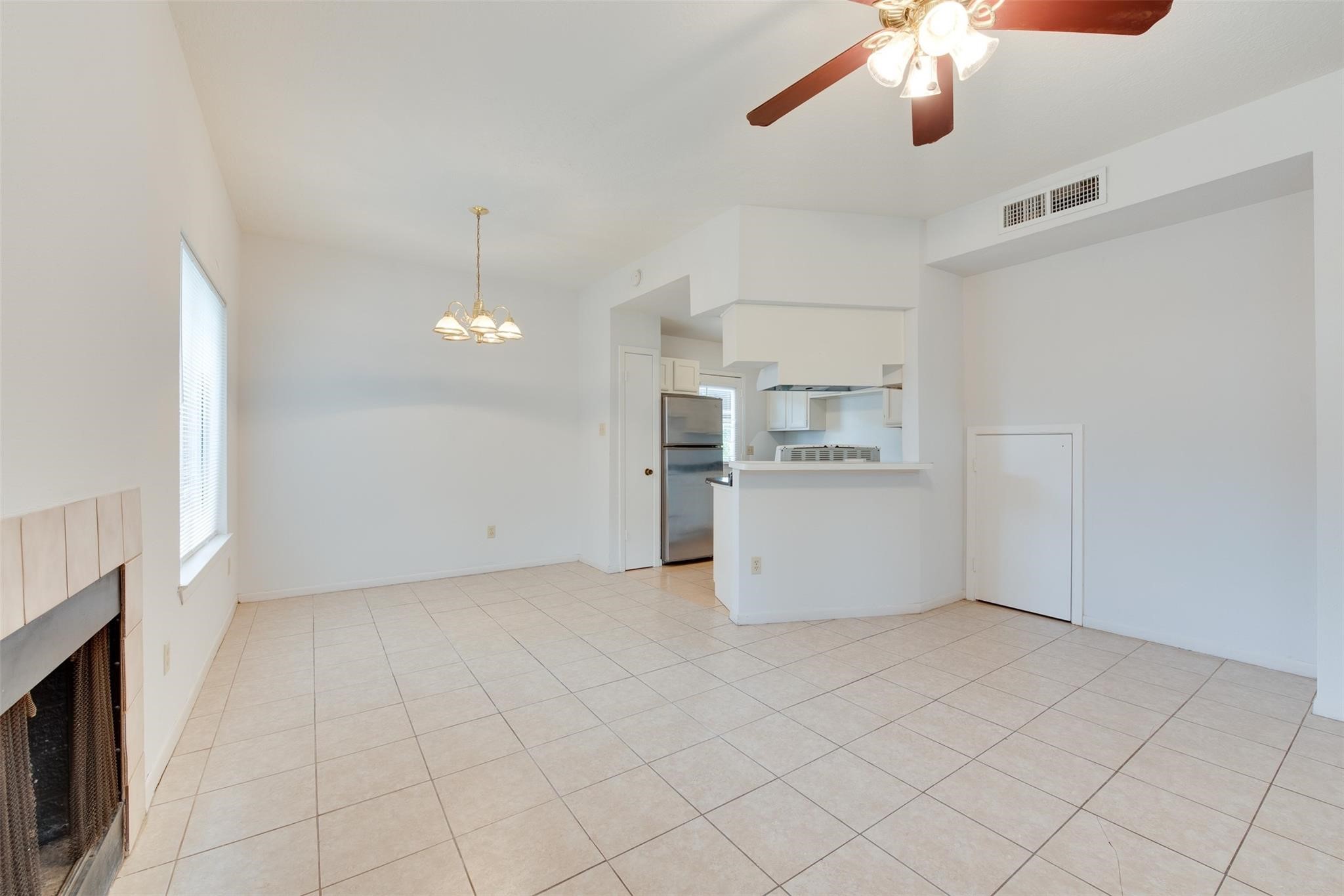 8320 Wild Rose Street, #7B, Houston, TX 77083