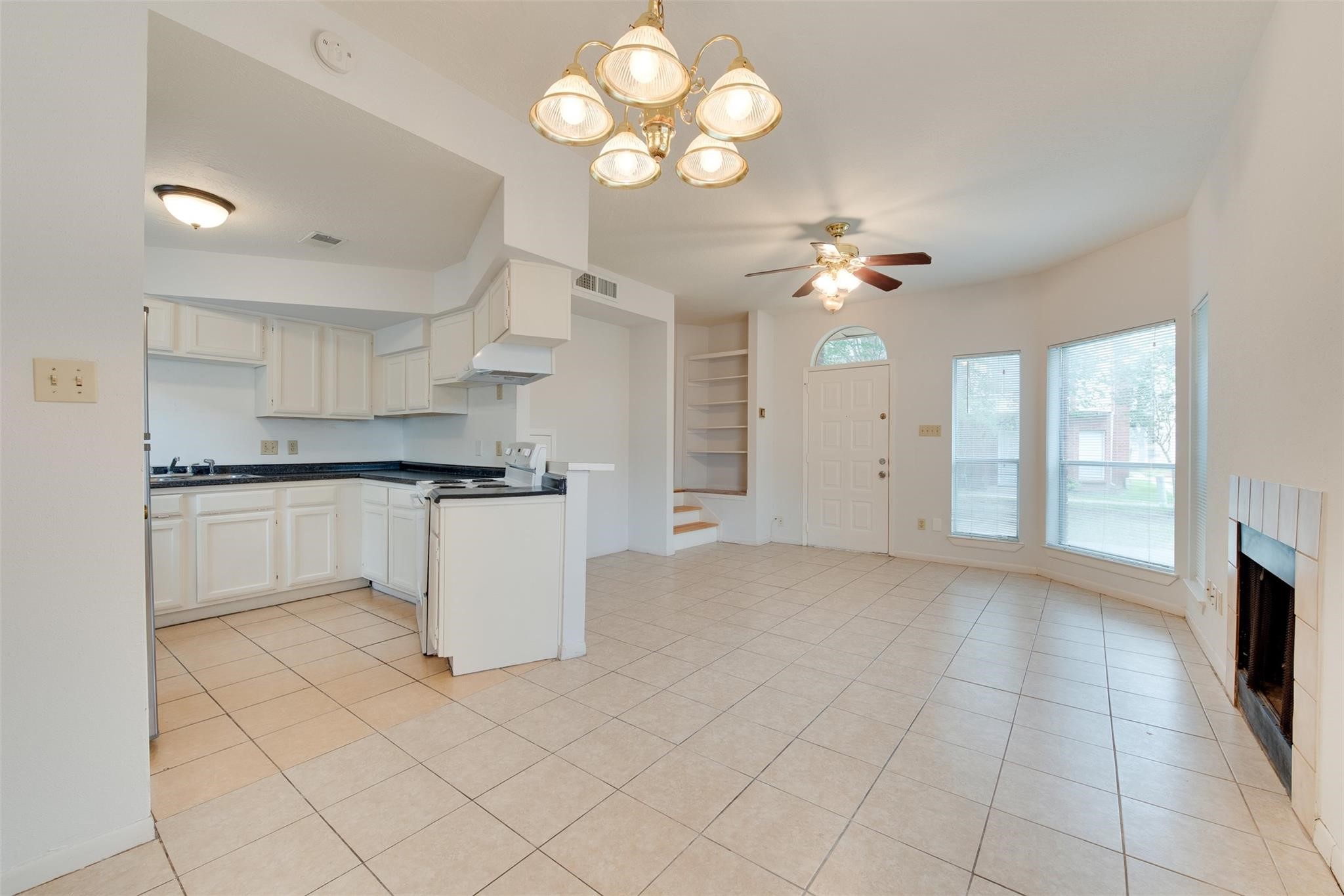 8320 Wild Rose Street, #7B, Houston, TX 77083