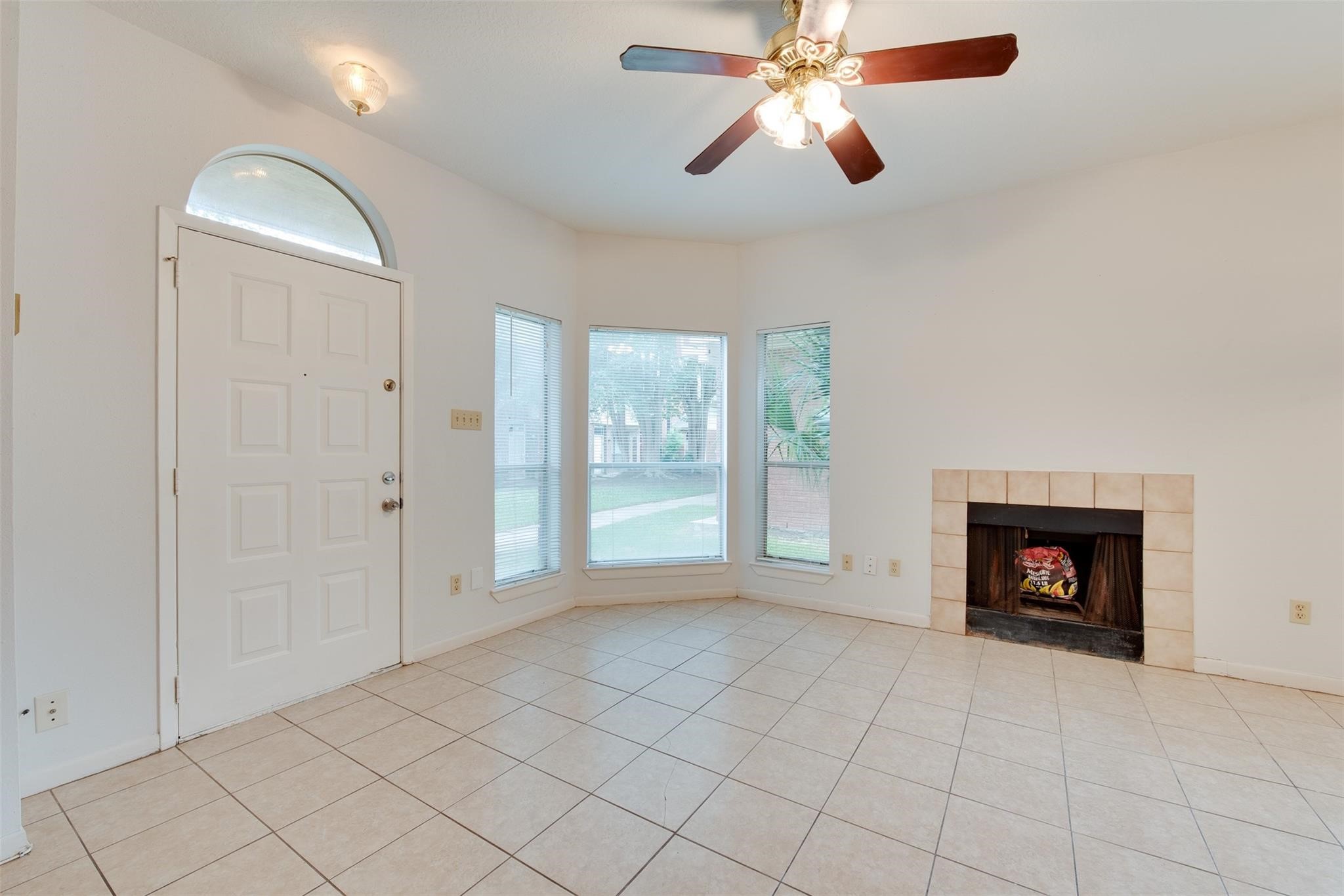 8320 Wild Rose Street, #7B, Houston, TX 77083
