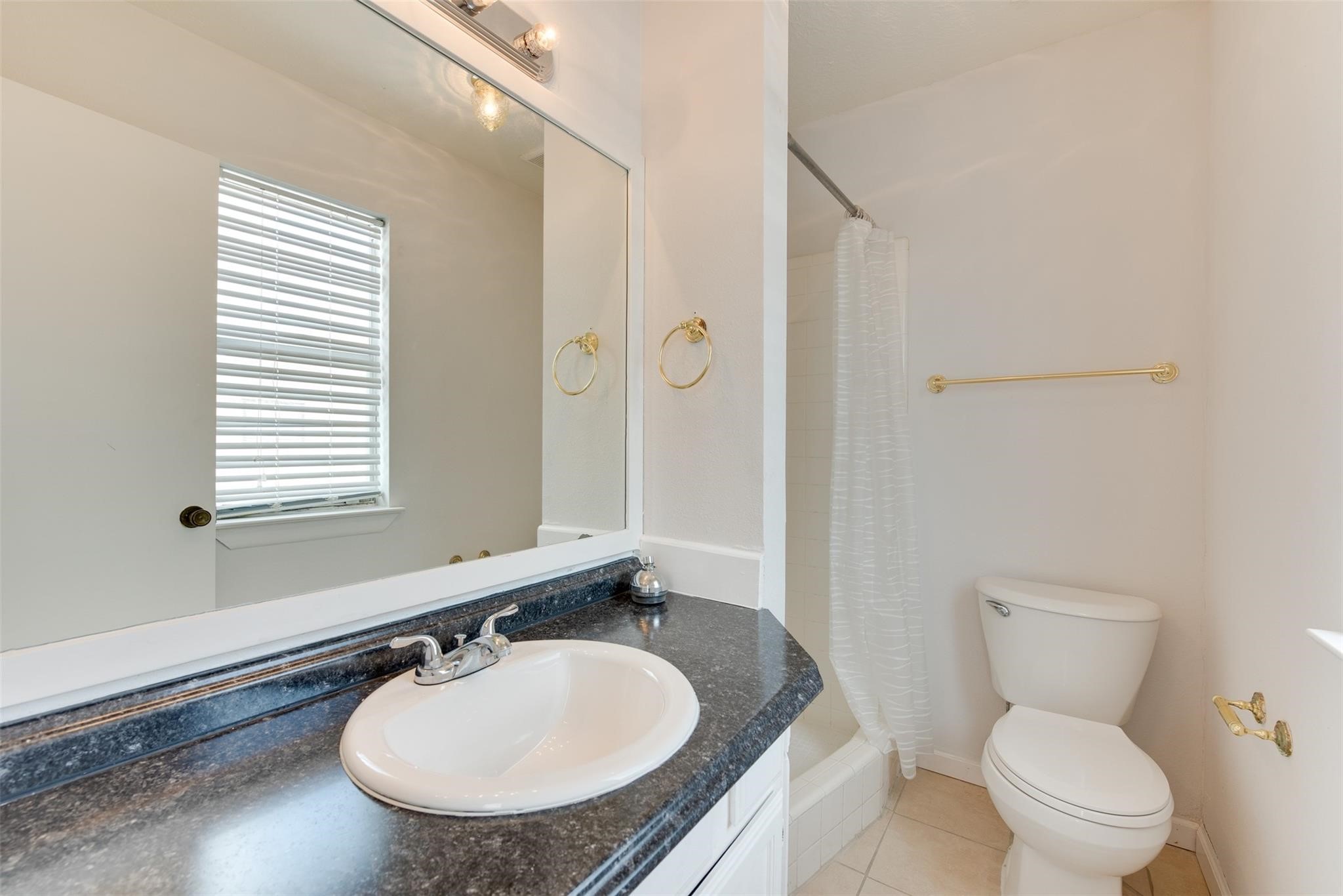 8320 Wild Rose Street, #7B, Houston, TX 77083