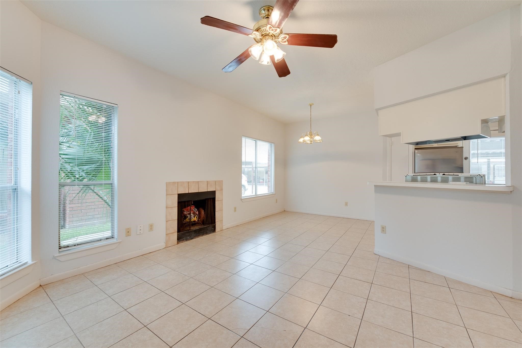 8320 Wild Rose Street, #7B, Houston, TX 77083