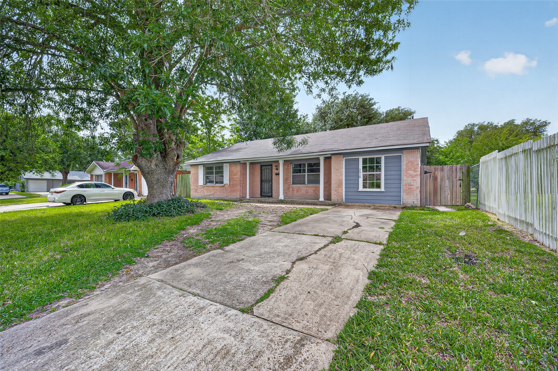 3918 Tavenor Lane, Houston, TX 77047