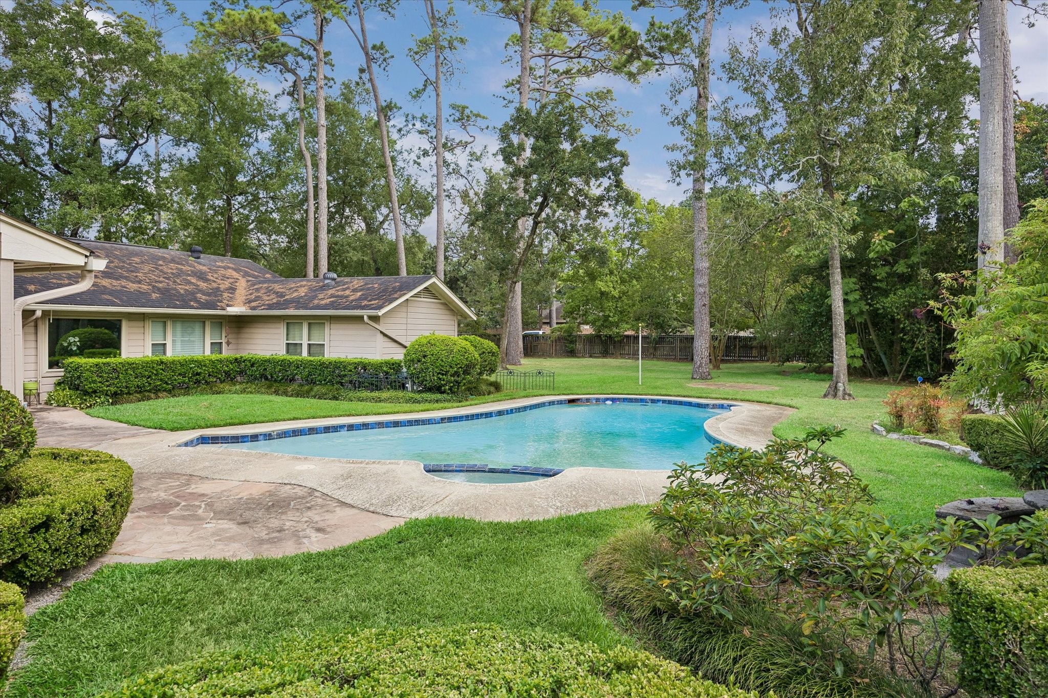 711 Echo Lane, Houston, TX 77024