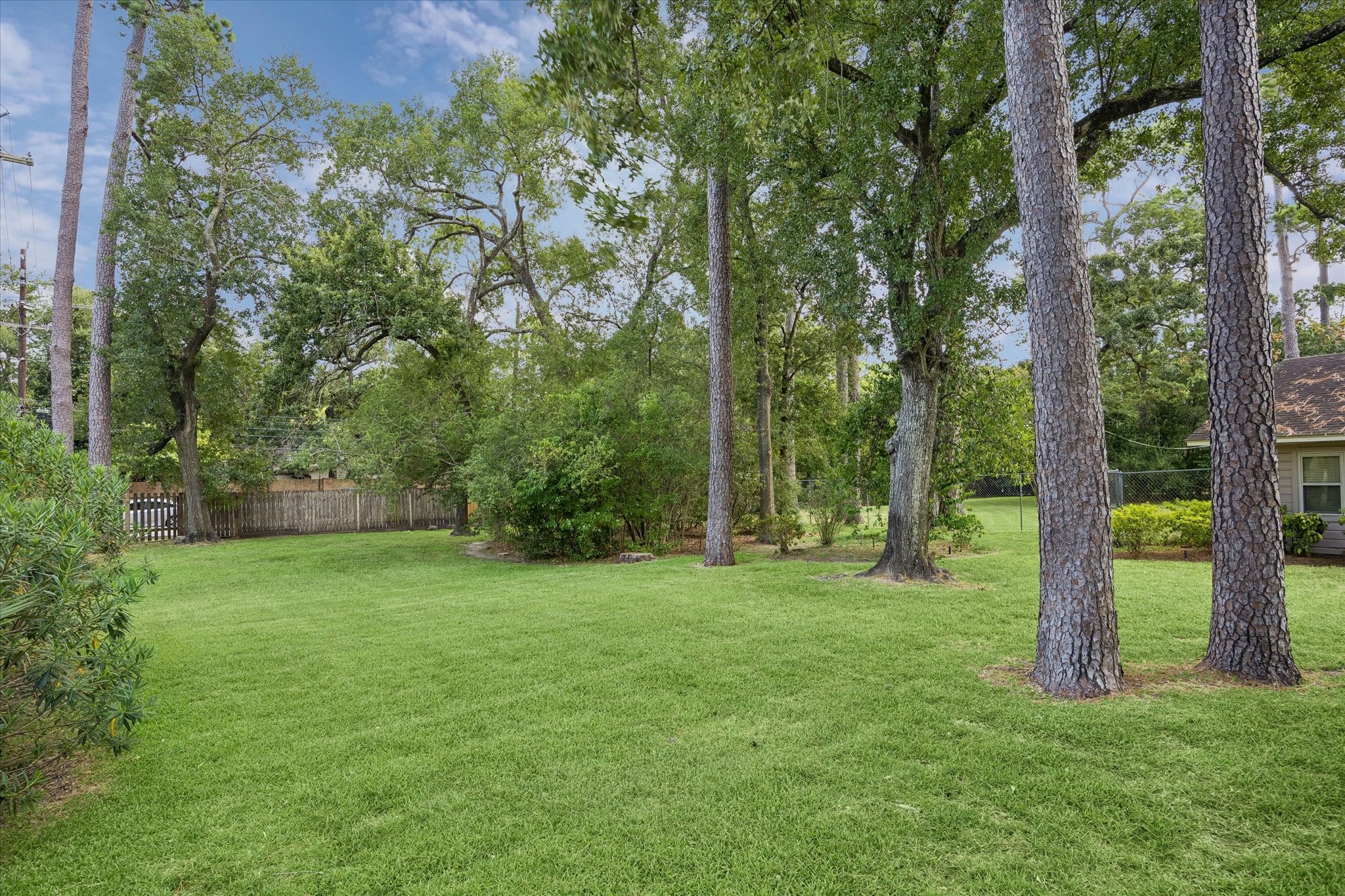 711 Echo Lane, Houston, TX 77024