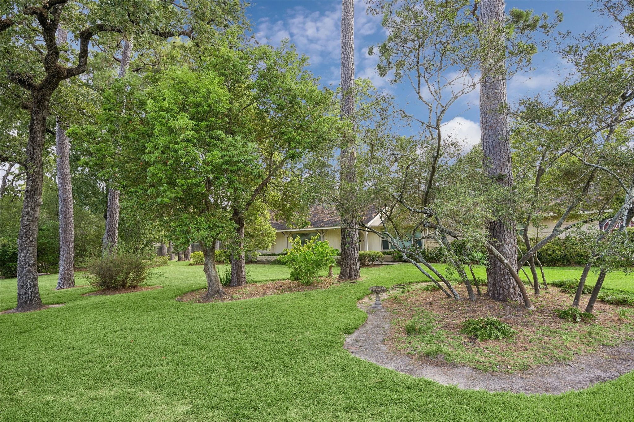 711 Echo Lane, Houston, TX 77024
