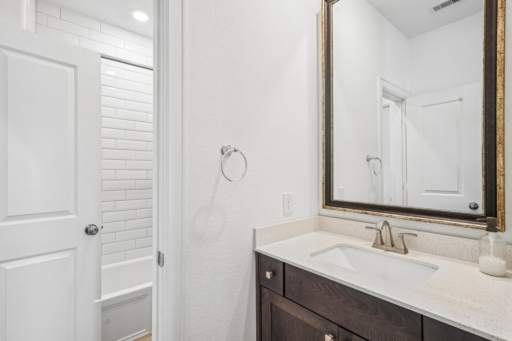 1700 Graystone Hills Drive, Conroe, TX 77304
