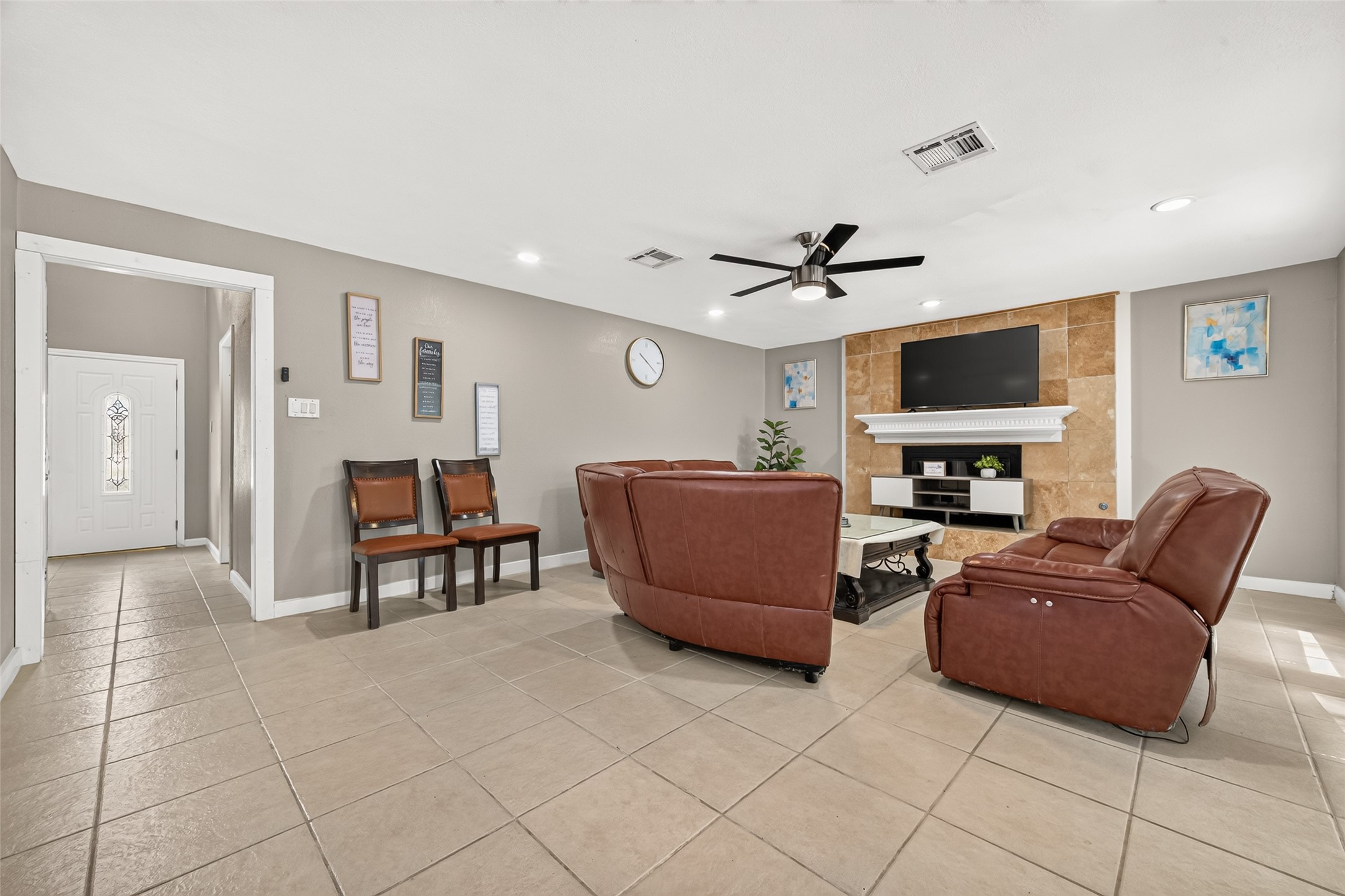 552 Roanoke Drive, Conroe, TX 77302