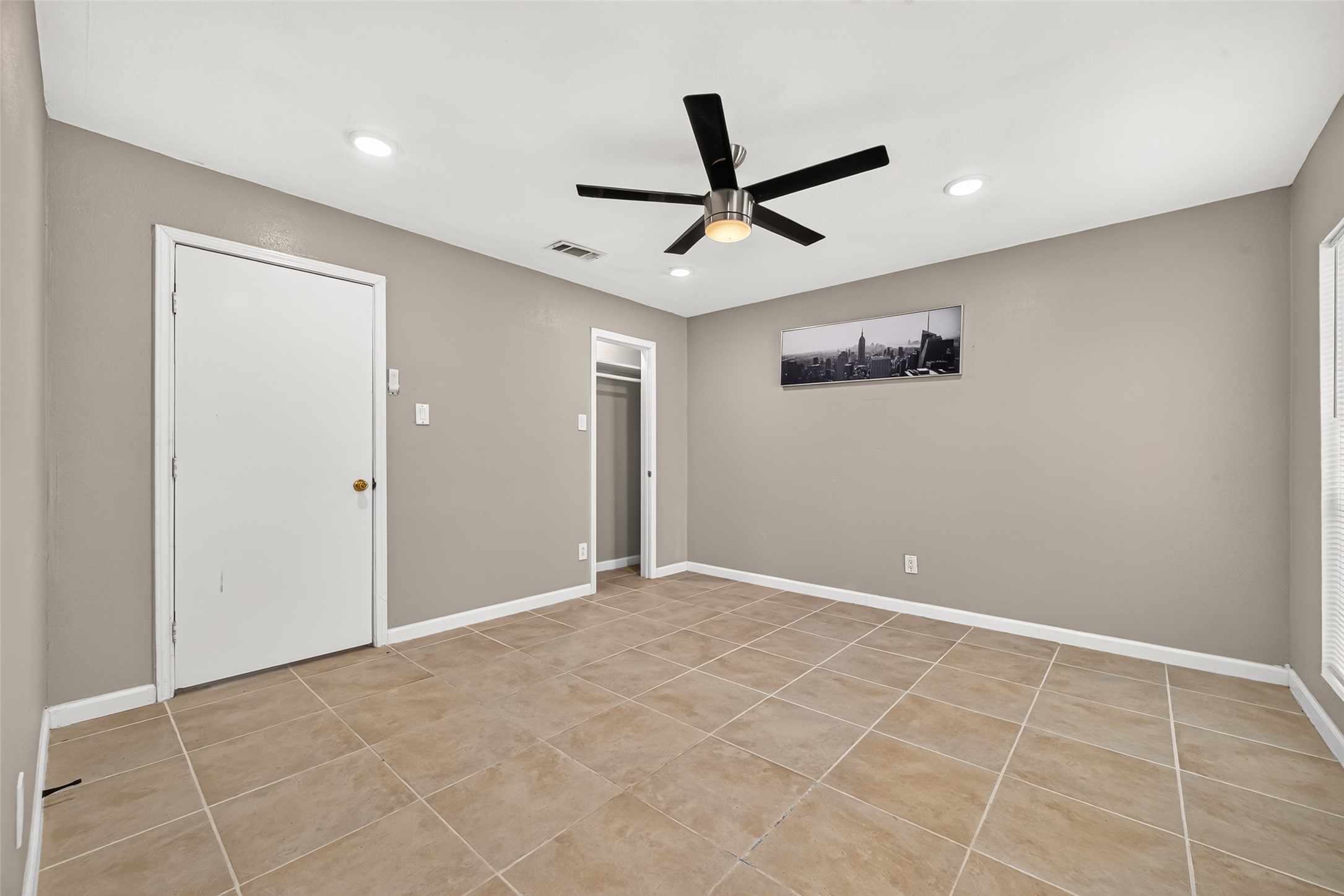 552 Roanoke Drive, Conroe, TX 77302