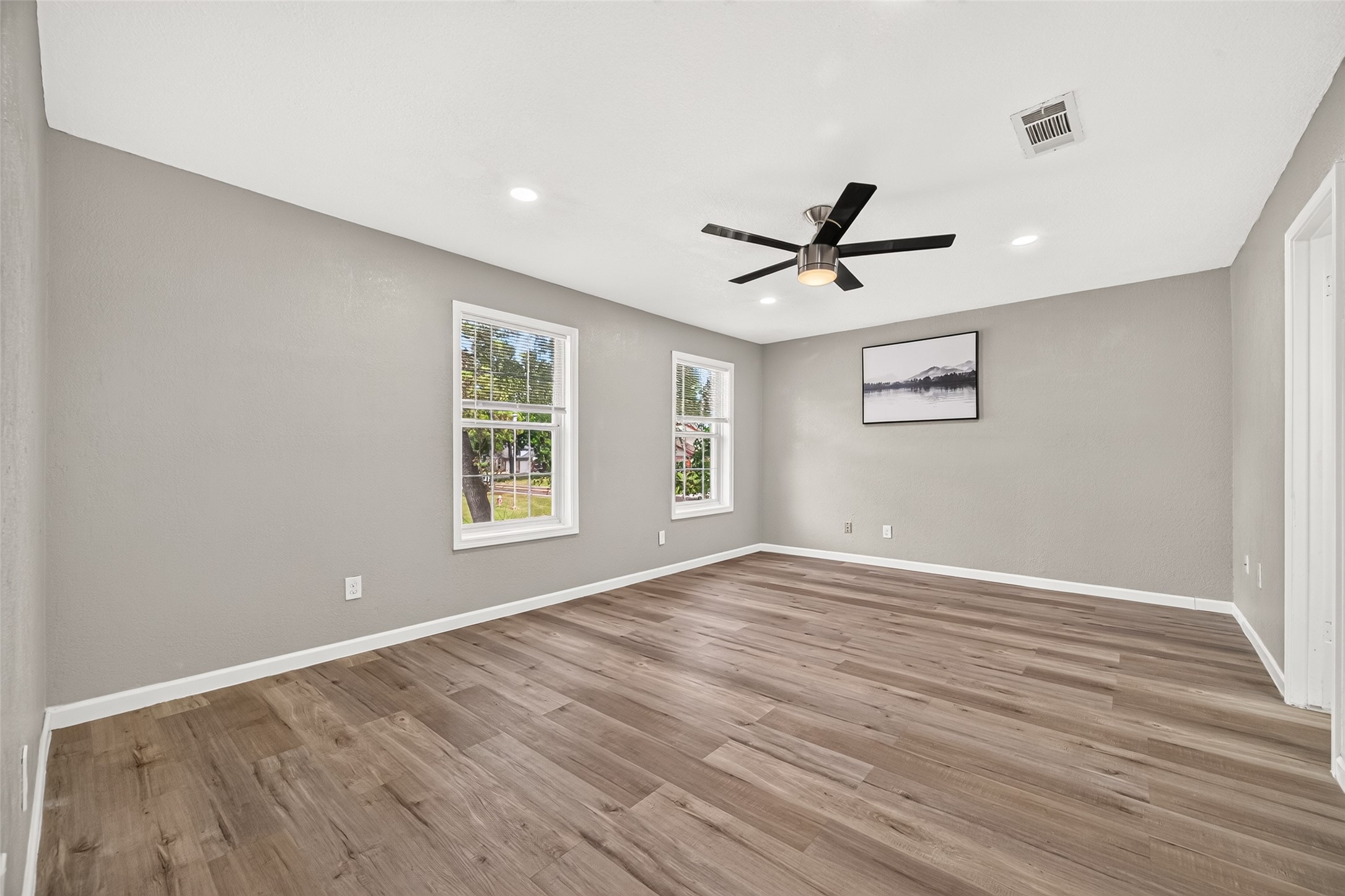 552 Roanoke Drive, Conroe, TX 77302