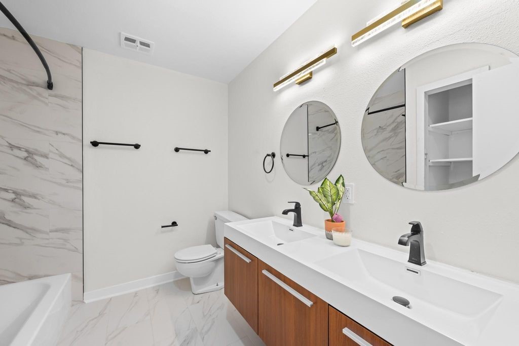 2012 Brun St, #A, Houston, TX 77019 2012 Brun St, #A, Houston, TX 77019