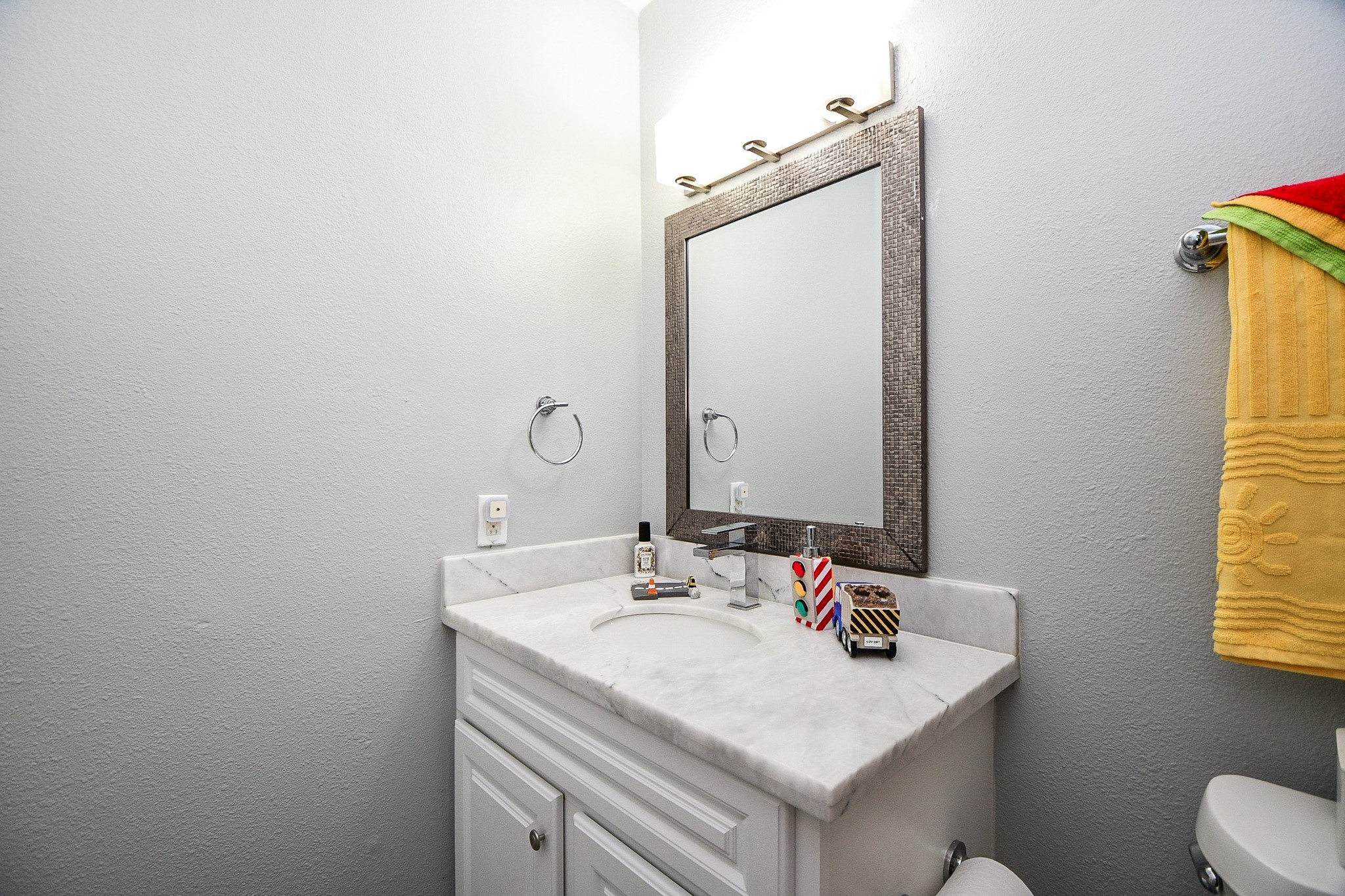811 Bayou River Drive, Houston, TX 77079