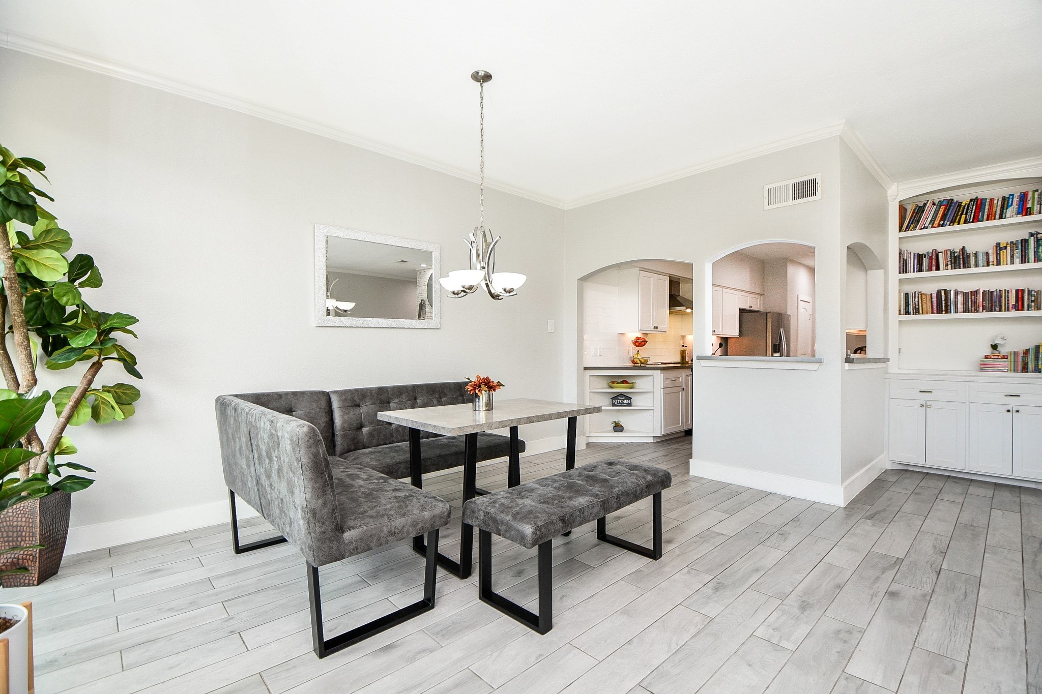 811 Bayou River Drive, Houston, TX 77079