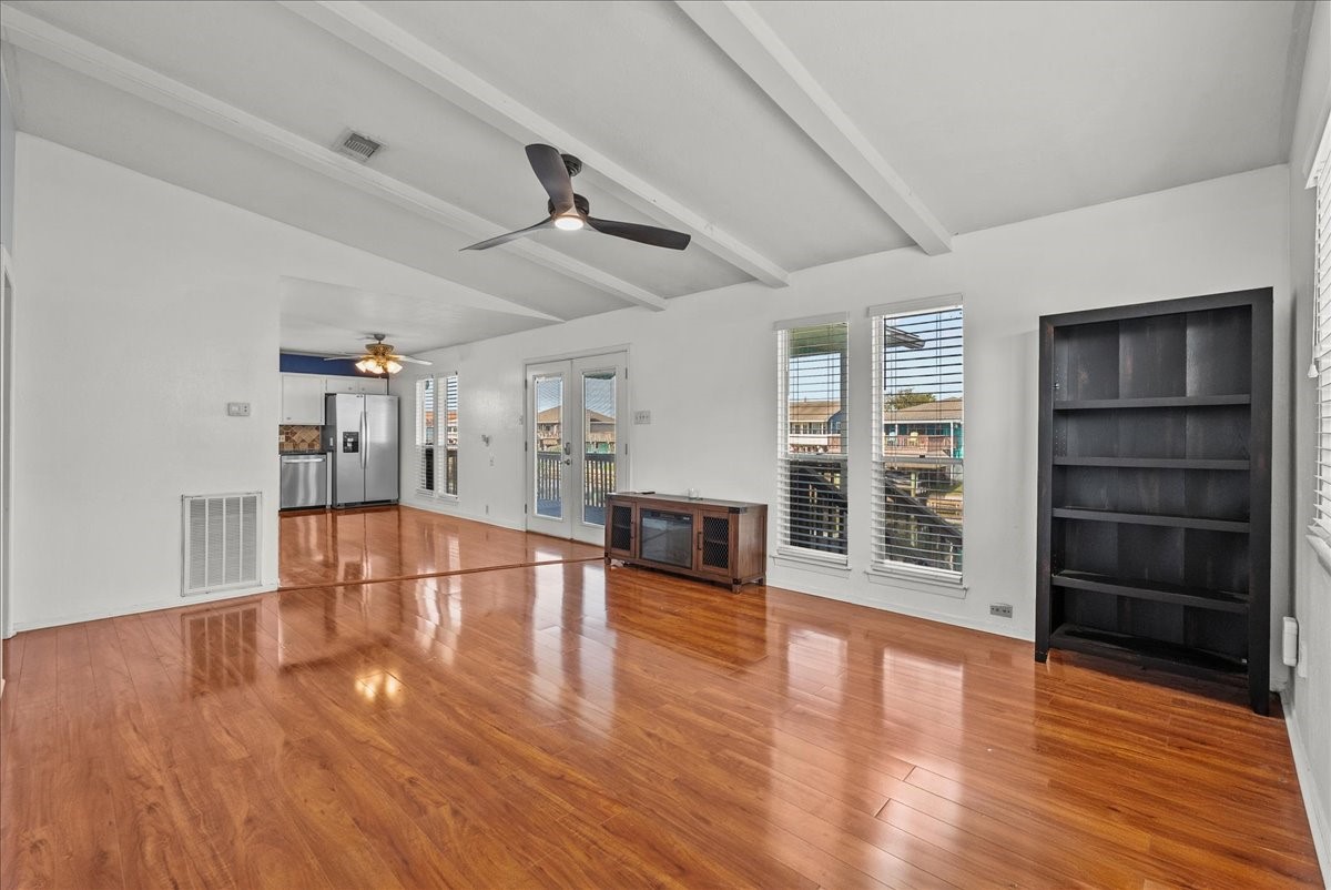 868 Bonita Street, Bayou Vista, TX 77563