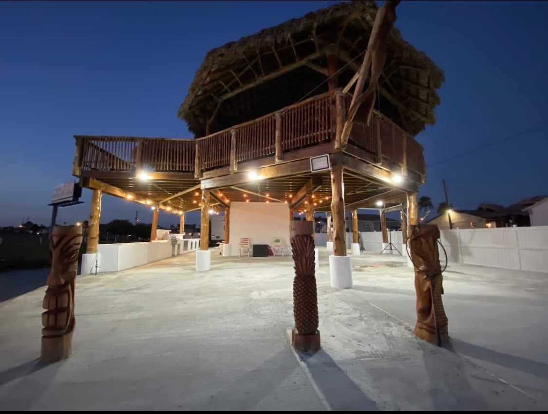 3391 Hwy 6 Drive, Hitchcock, TX 77563