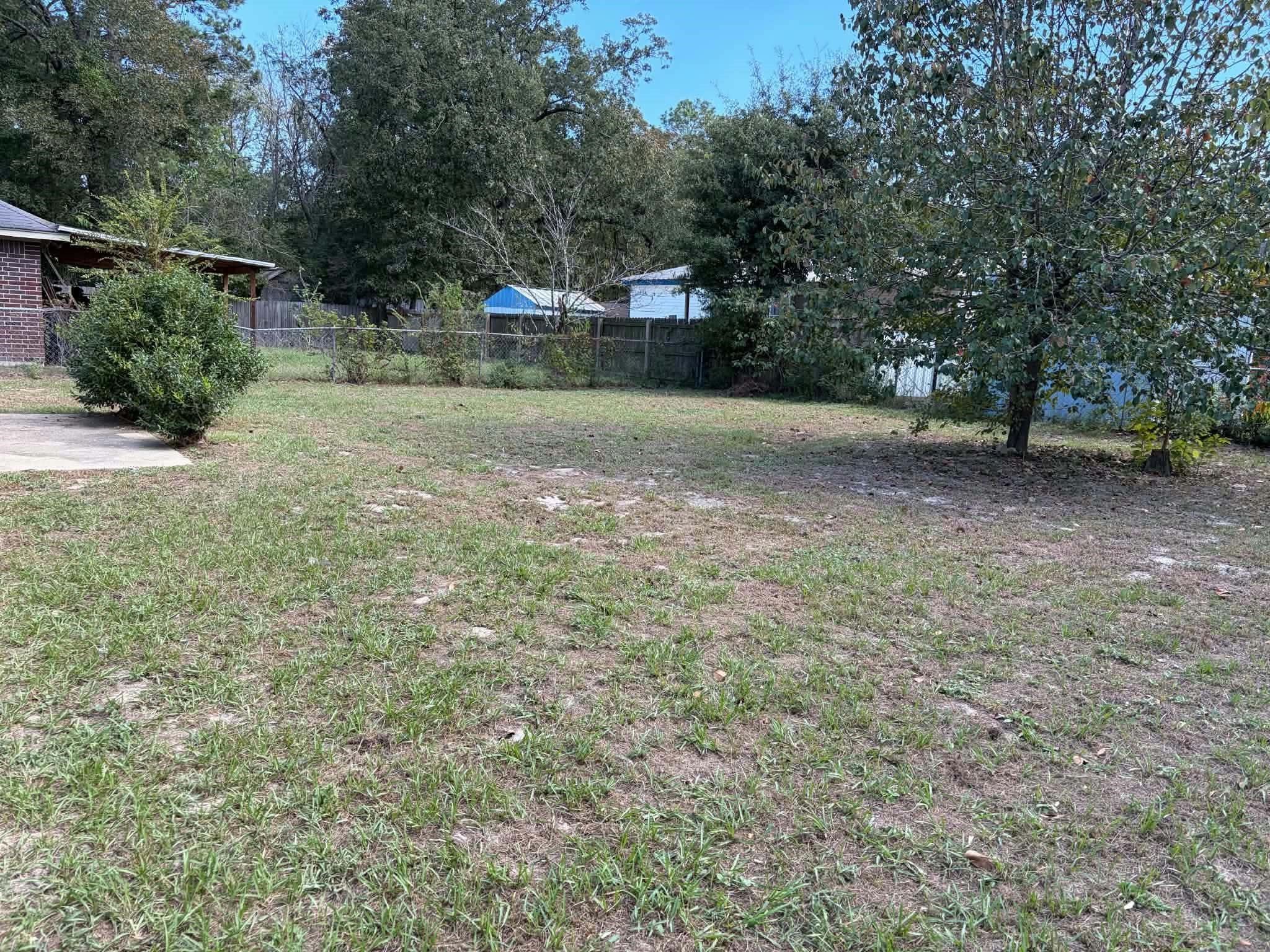 134 N Forest Drive, Willis, TX 77378