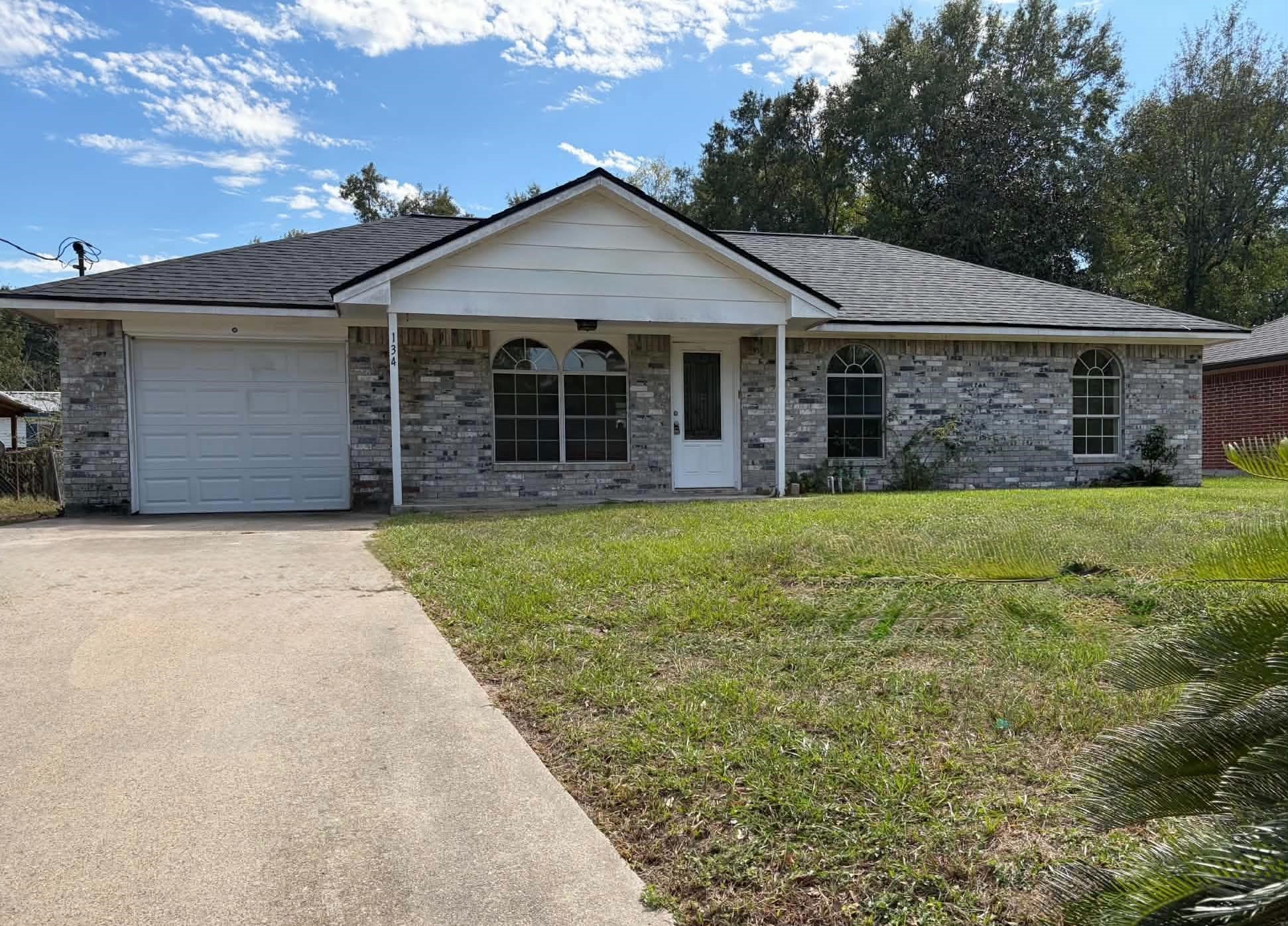 134 N Forest Drive, Willis, TX 77378 134 N Forest Drive, Willis, TX 77378