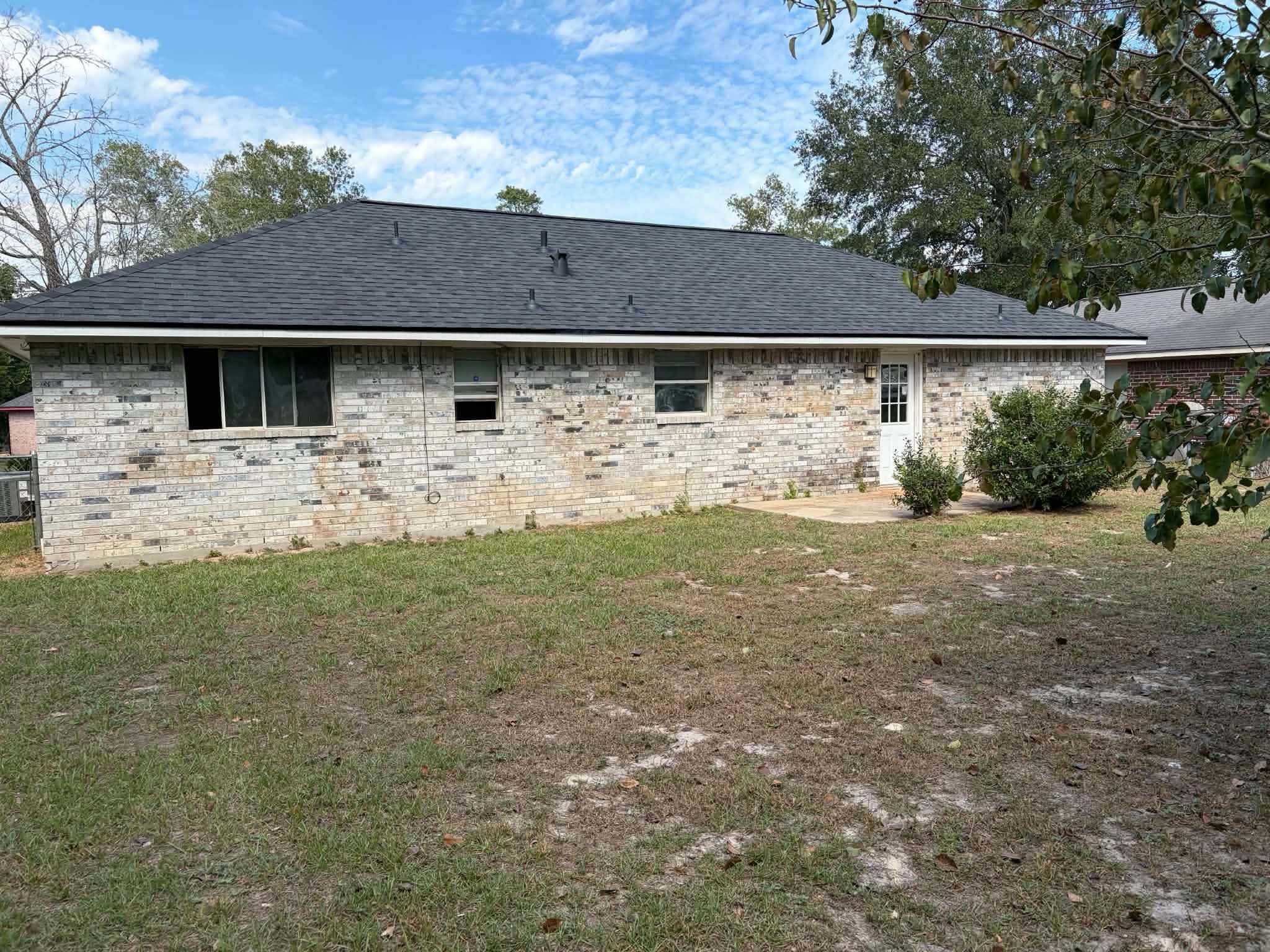 134 N Forest Drive, Willis, TX 77378