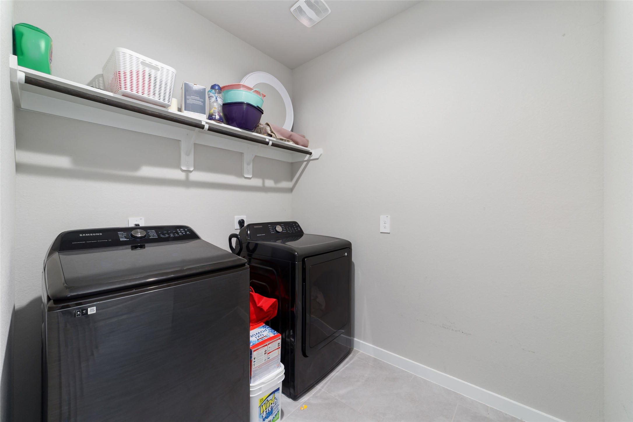 Washer/Dry Room *washer and dryer not included*