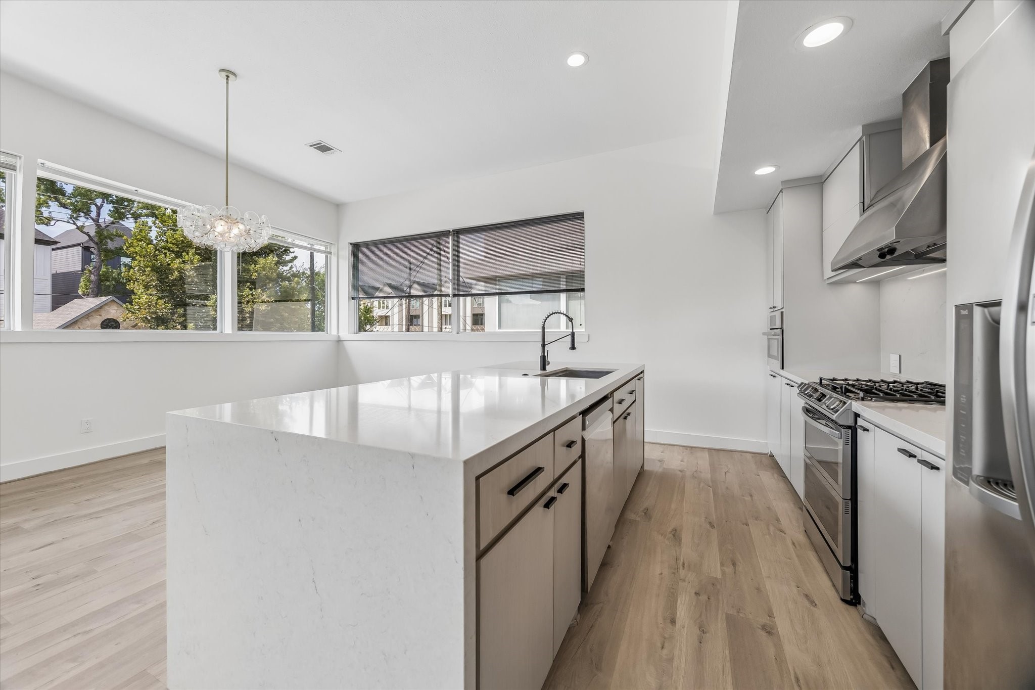 1703 Beall Street, Houston, TX 77008