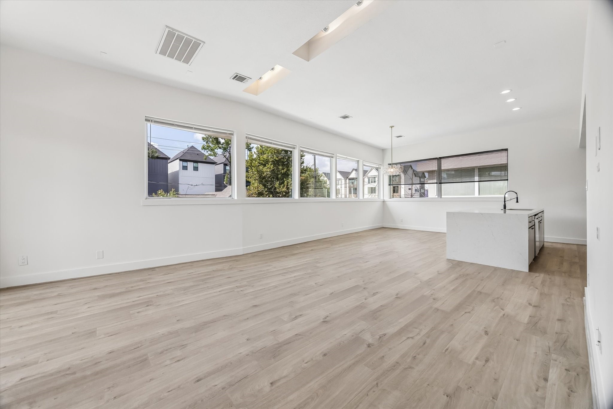1703 Beall Street, Houston, TX 77008