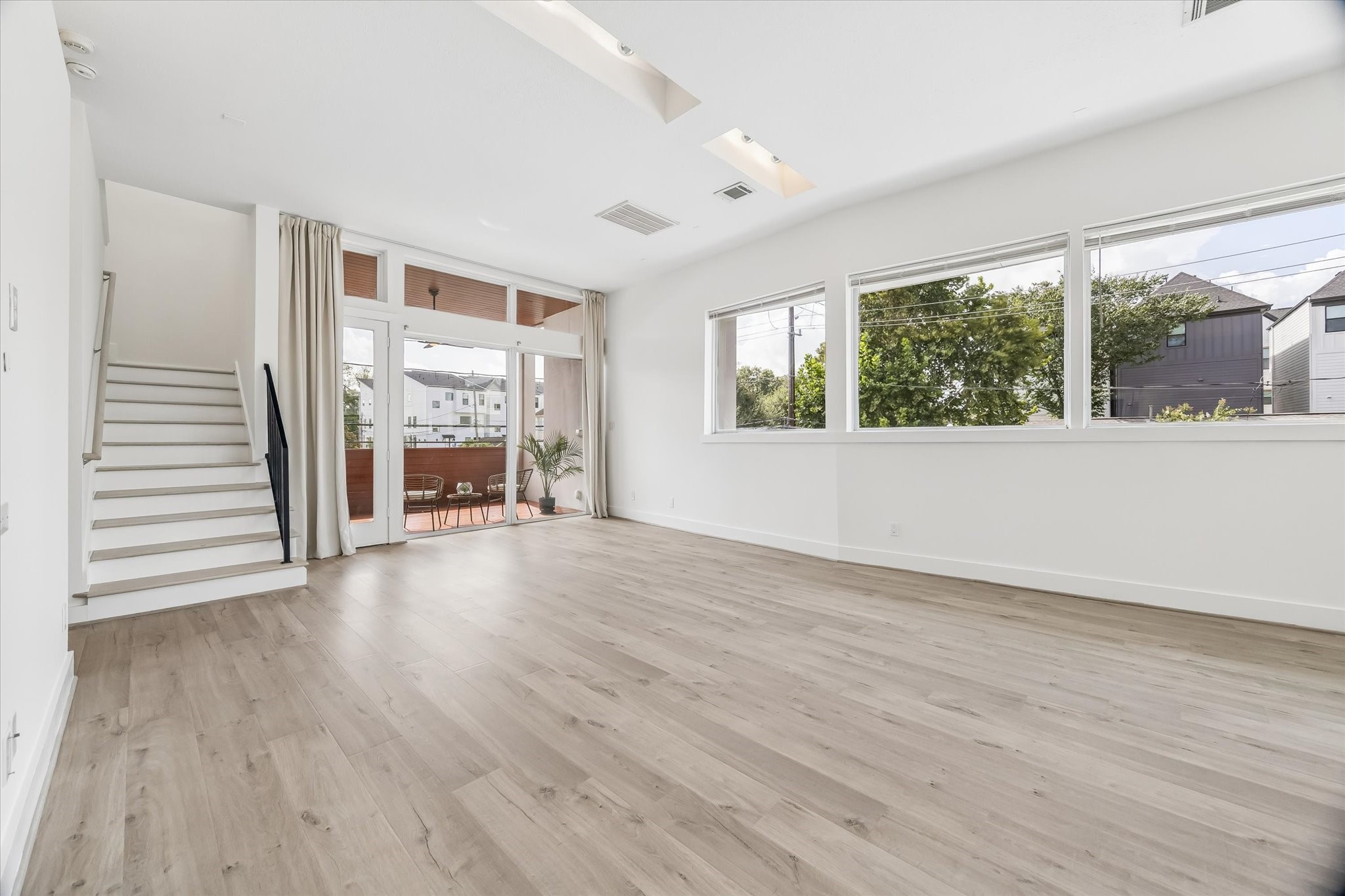 1703 Beall Street, Houston, TX 77008