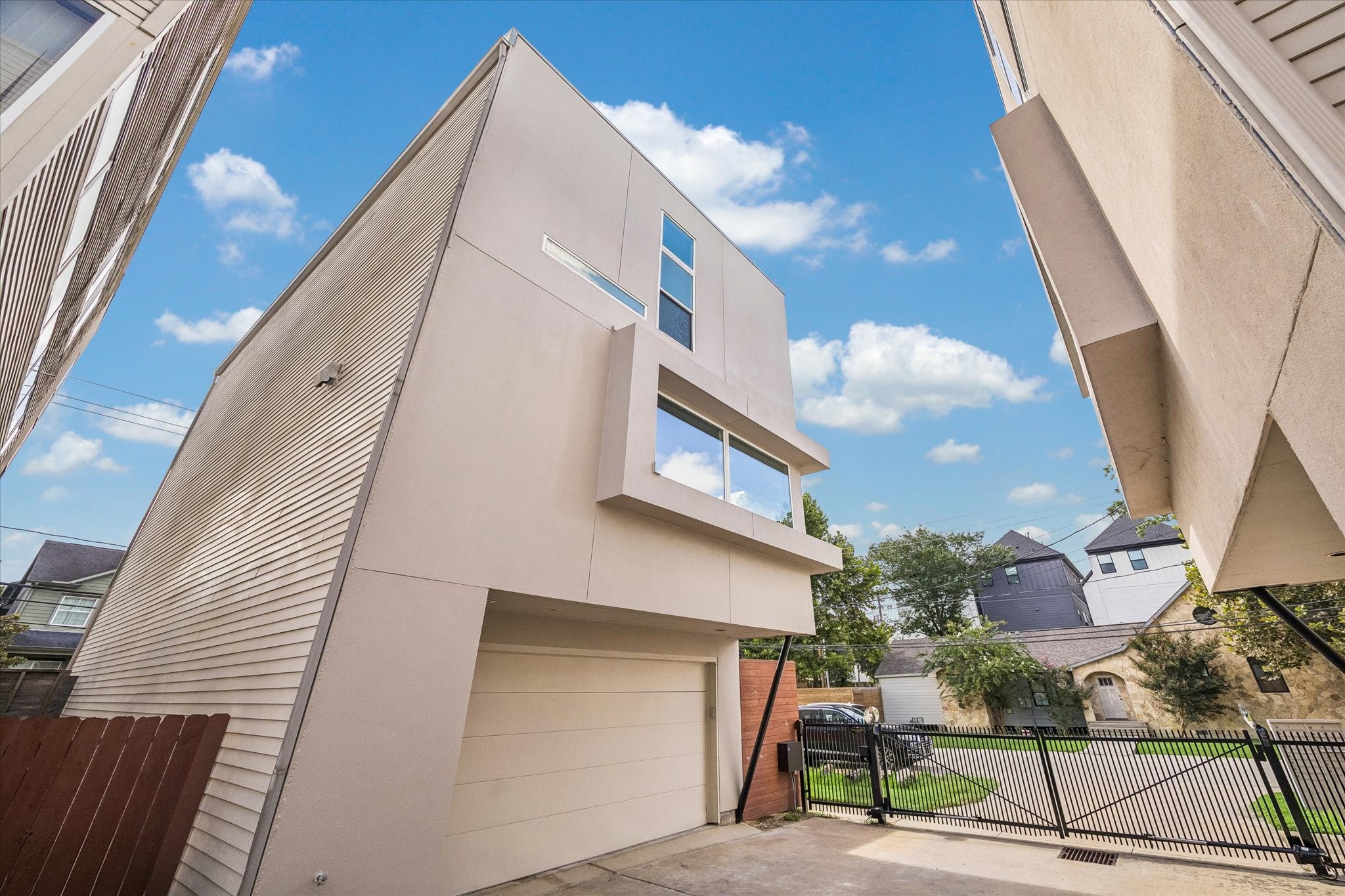 1703 Beall Street, Houston, TX 77008