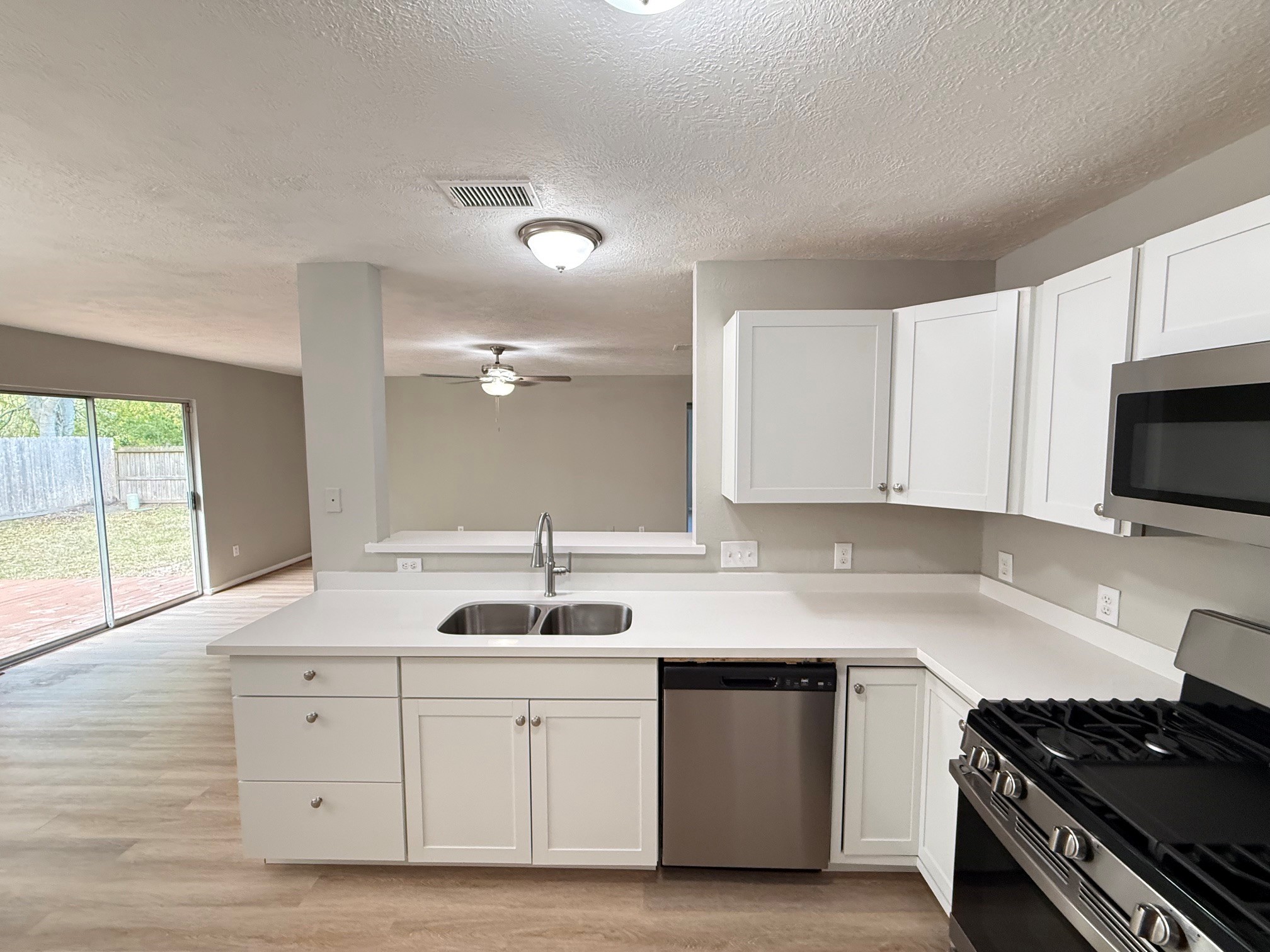16114 Bunker Ridge Road, Houston, TX 77053 16114 Bunker Ridge Road, Houston, TX 77053