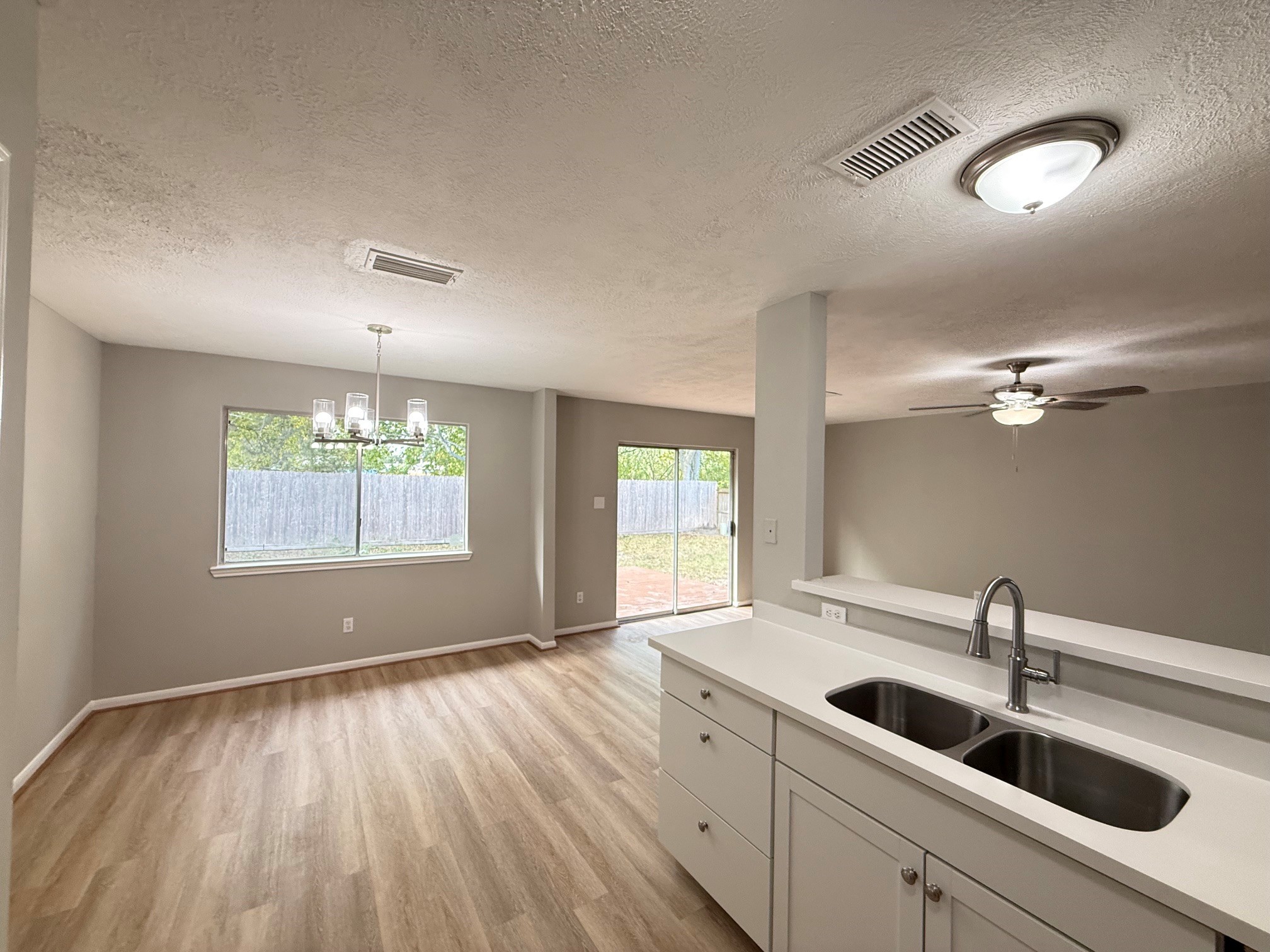 16114 Bunker Ridge Road, Houston, TX 77053 16114 Bunker Ridge Road, Houston, TX 77053