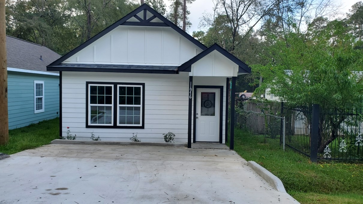 11976 Canal Street, Willis, TX 77318