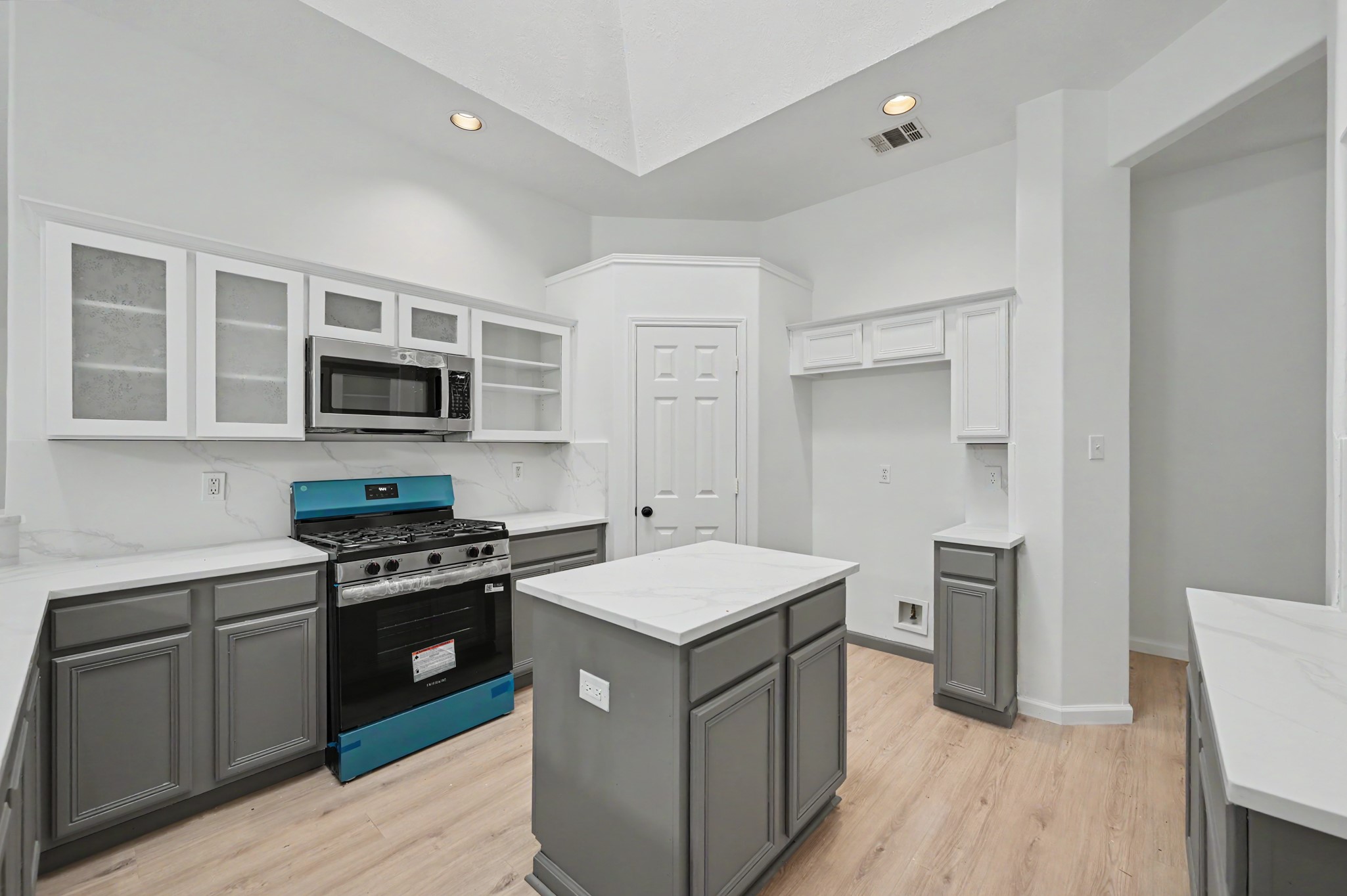 17107 Mountain Crest Drive, Spring, TX 77379