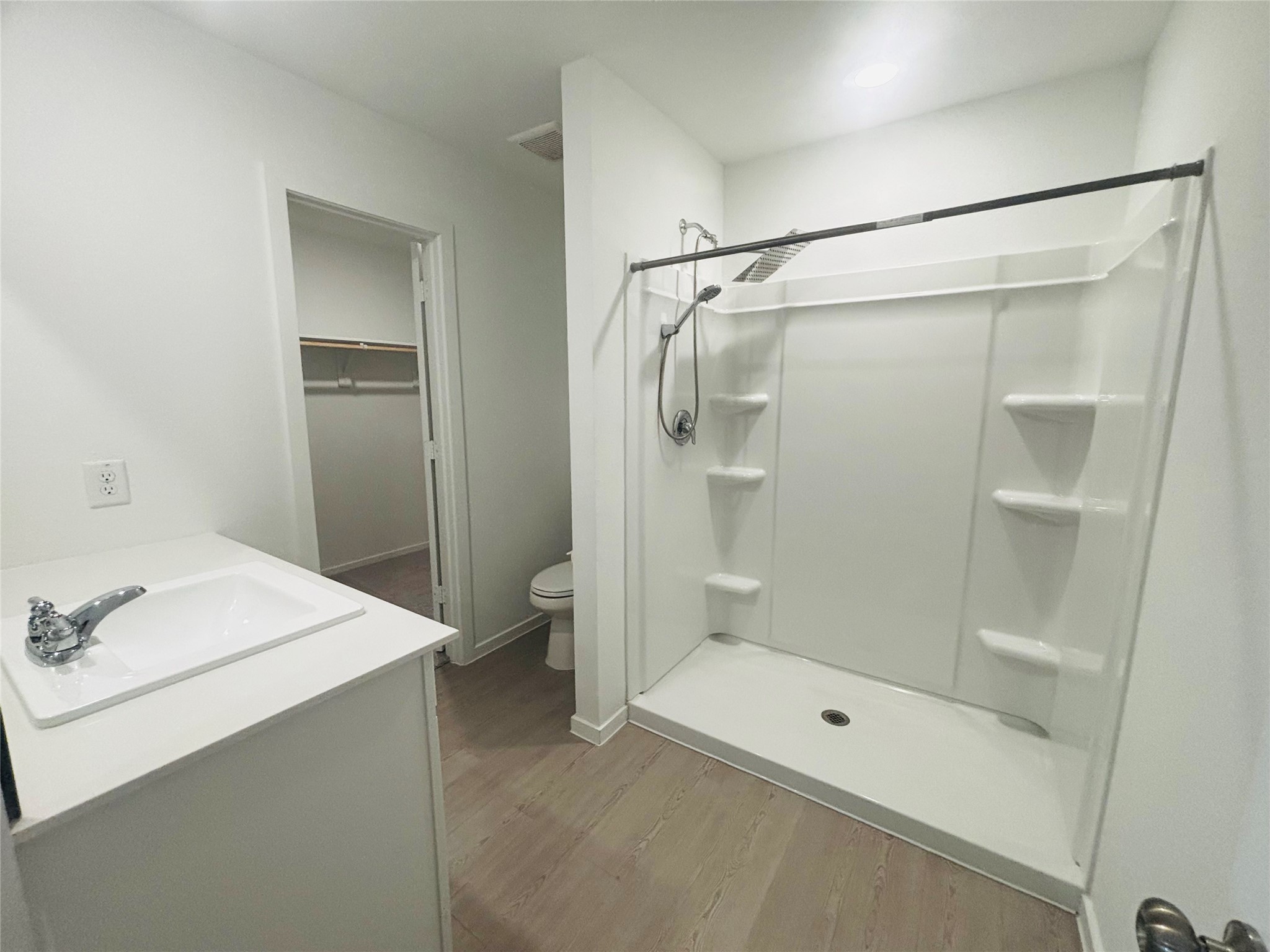 Master Full Bathroom