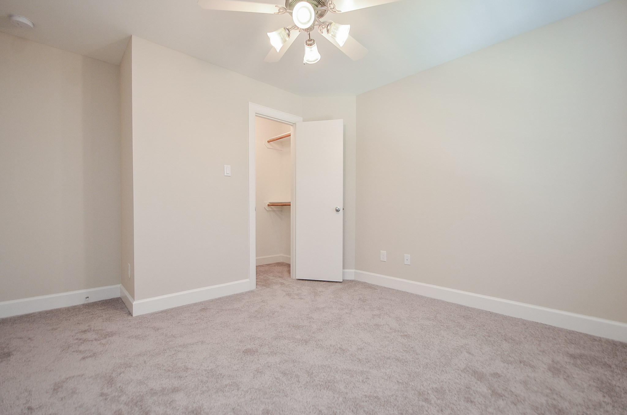 924 E 39th Street, Houston, TX 77022