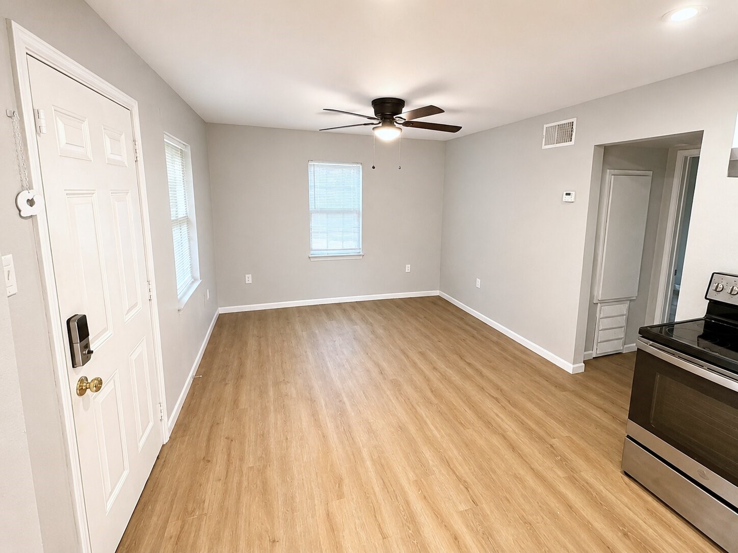 15519 Highway 6, Santa Fe, TX 77517