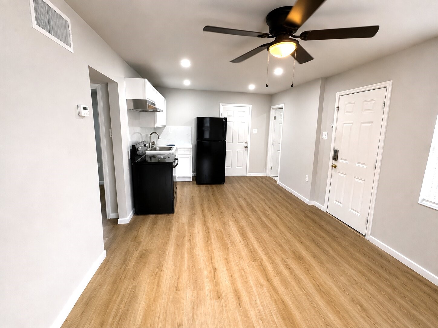 15519 Highway 6, Santa Fe, TX 77517