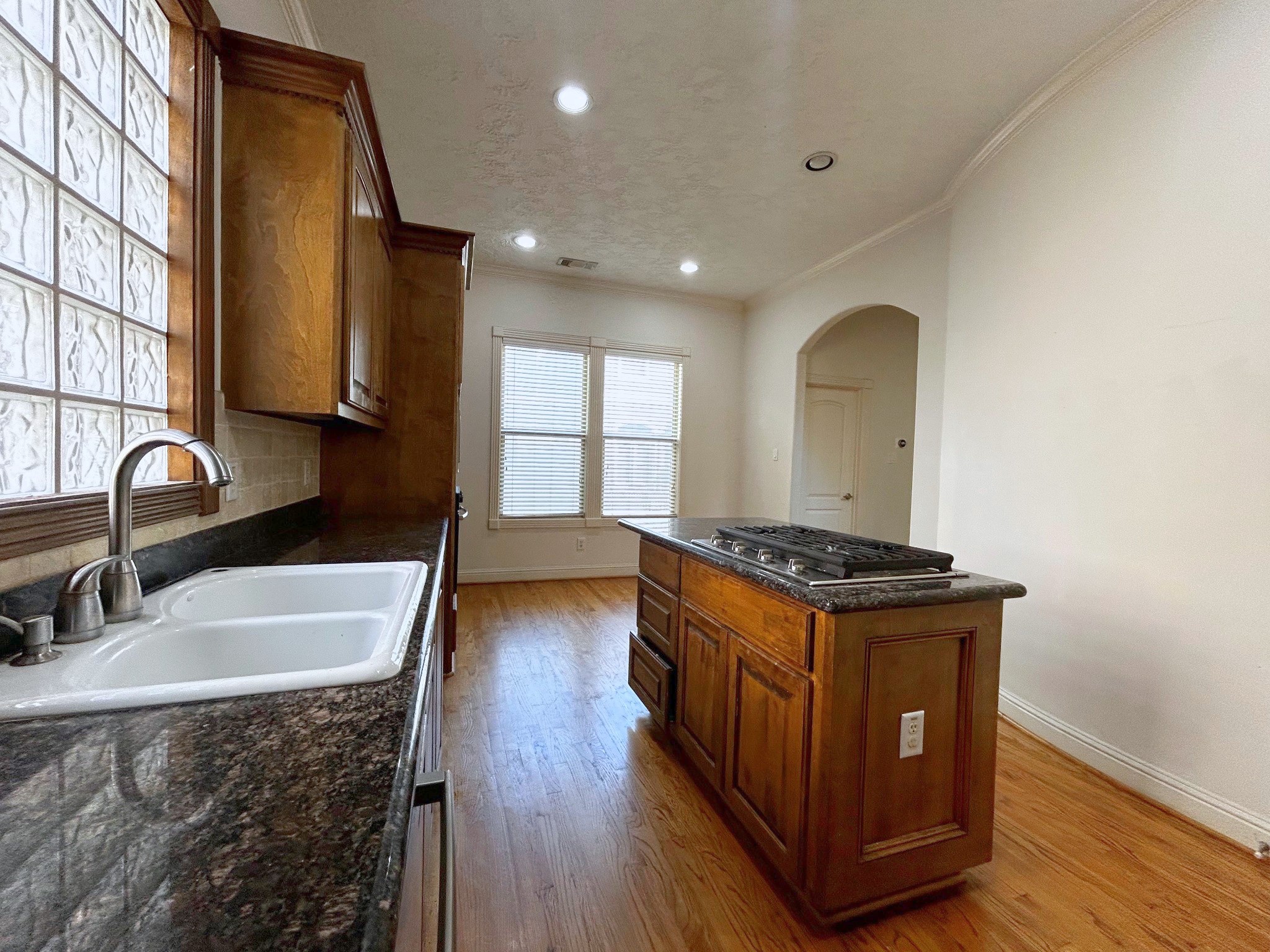 5206 Nett Street, #B, Houston, TX 77007 5206 Nett Street, #B, Houston, TX 77007