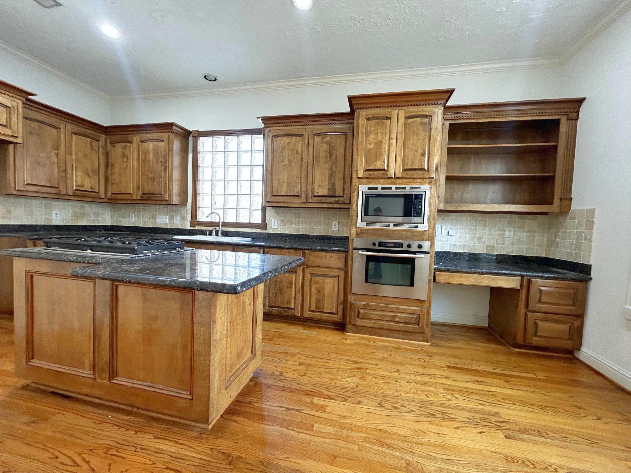 5206 Nett Street, #B, Houston, TX 77007 5206 Nett Street, #B, Houston, TX 77007
