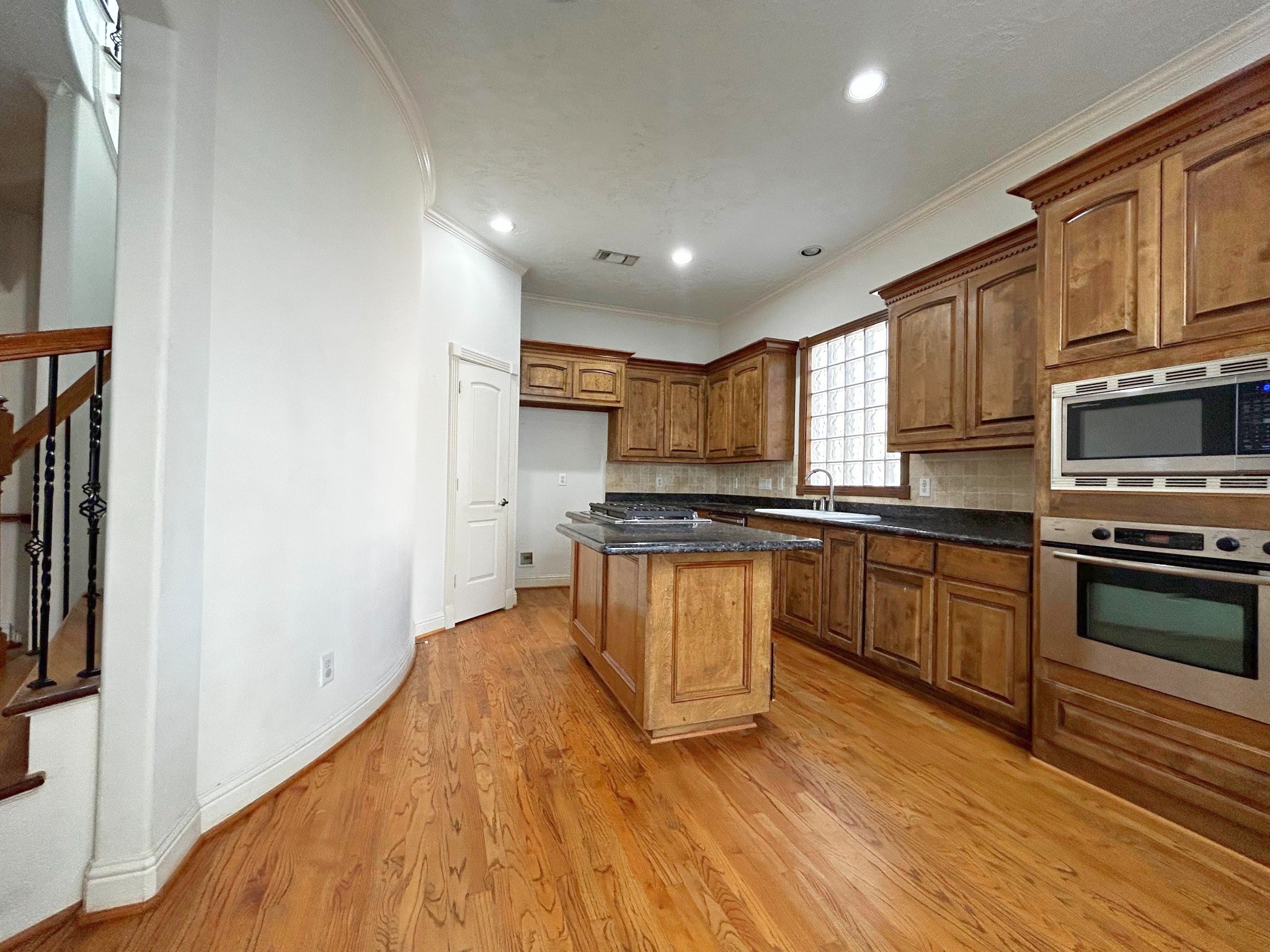5206 Nett Street, #B, Houston, TX 77007 5206 Nett Street, #B, Houston, TX 77007