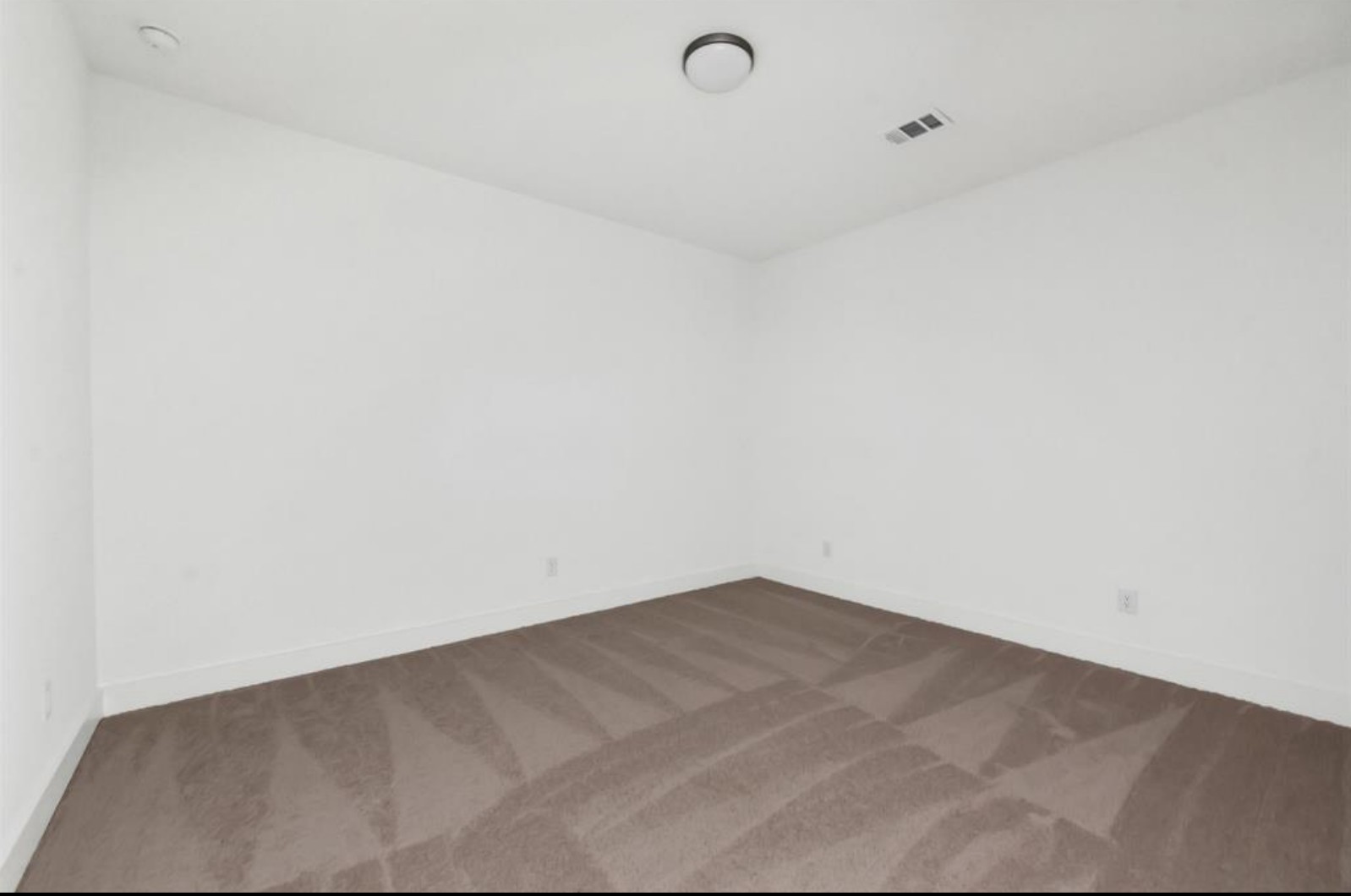 Amazing bonus room that can be used as a media room, home gym, playroom, etc.