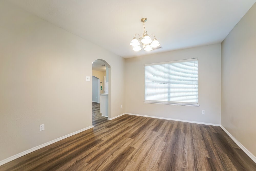 9431 Crystal Cove Circle, Houston, TX 77070 9431 Crystal Cove Circle, Houston, TX 77070