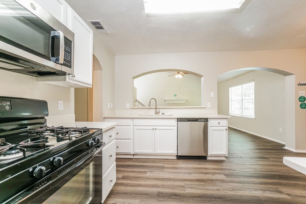 9431 Crystal Cove Circle, Houston, TX 77070 9431 Crystal Cove Circle, Houston, TX 77070