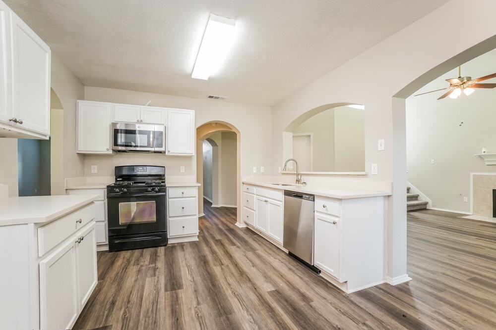 9431 Crystal Cove Circle, Houston, TX 77070 9431 Crystal Cove Circle, Houston, TX 77070